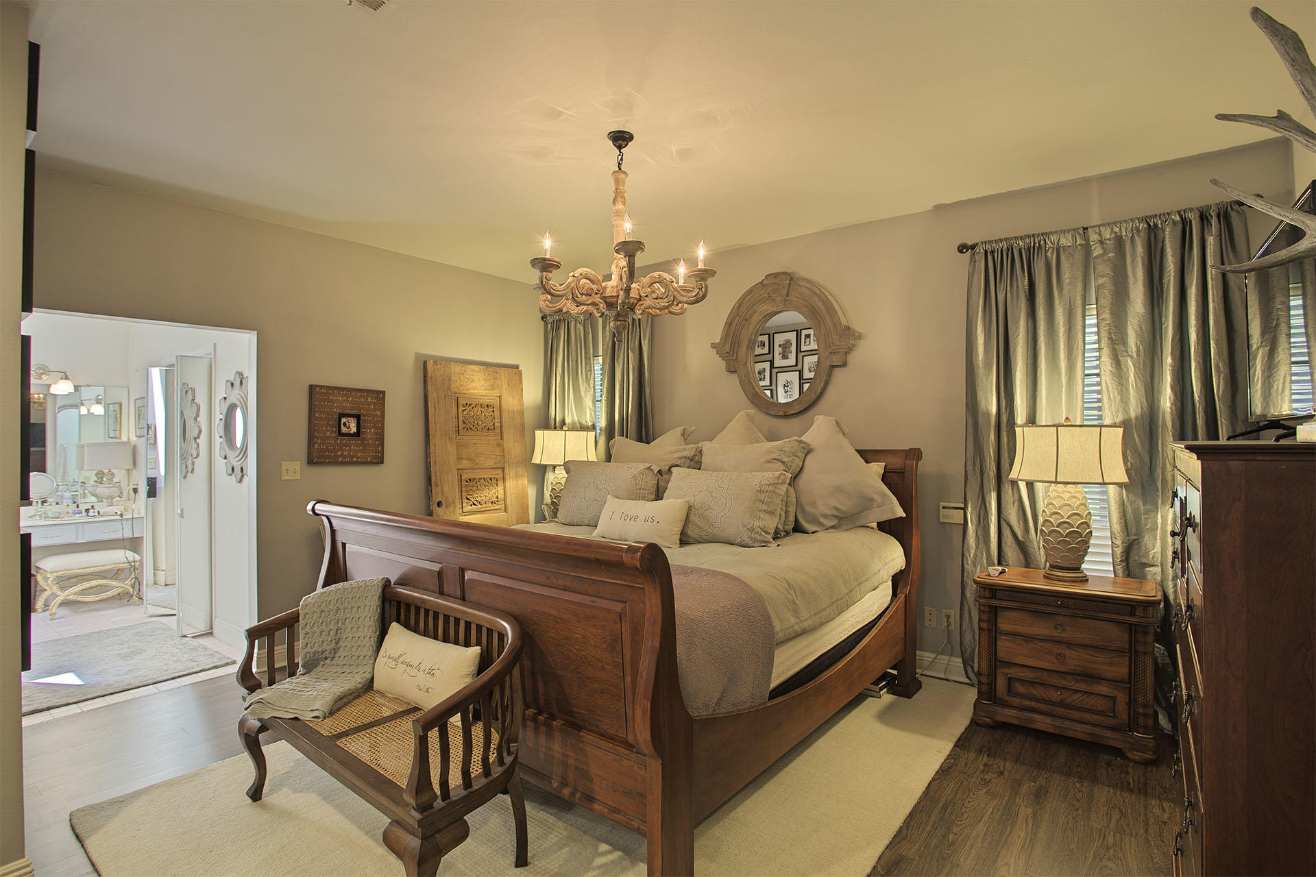 BAYTOWNE AVE EAST - Residential