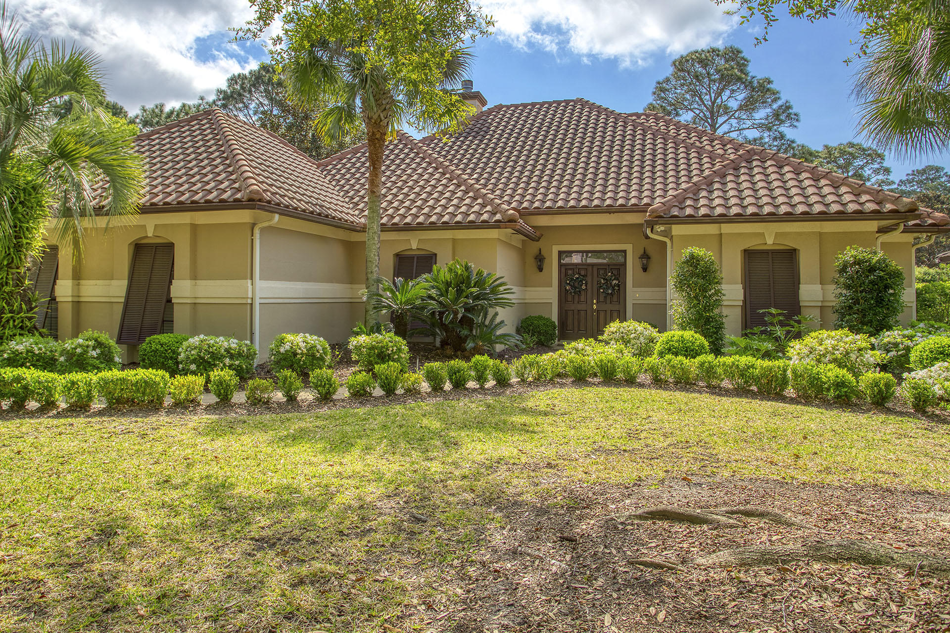 BAYTOWNE AVE EAST - Residential