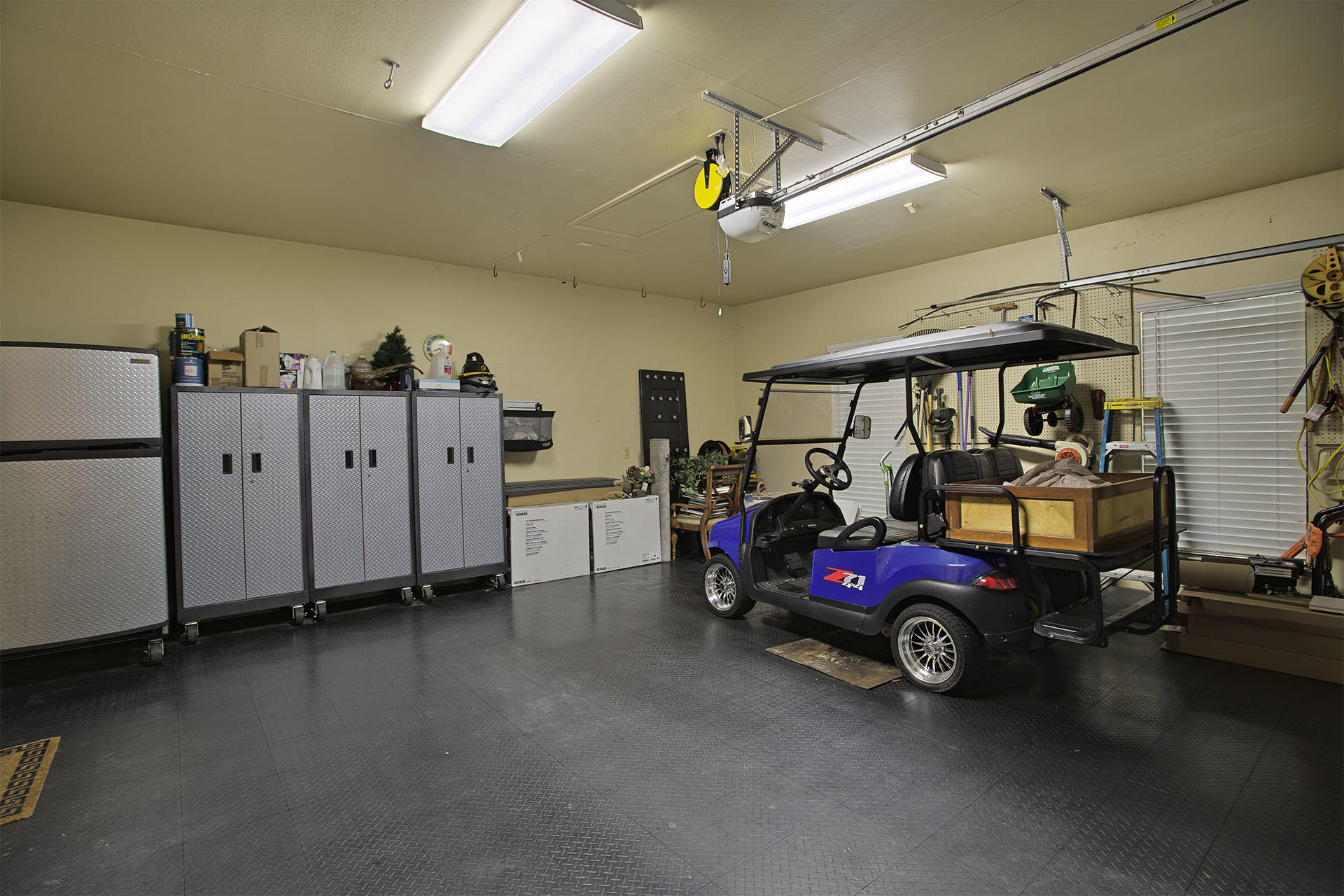 BAYTOWNE AVE EAST - Residential