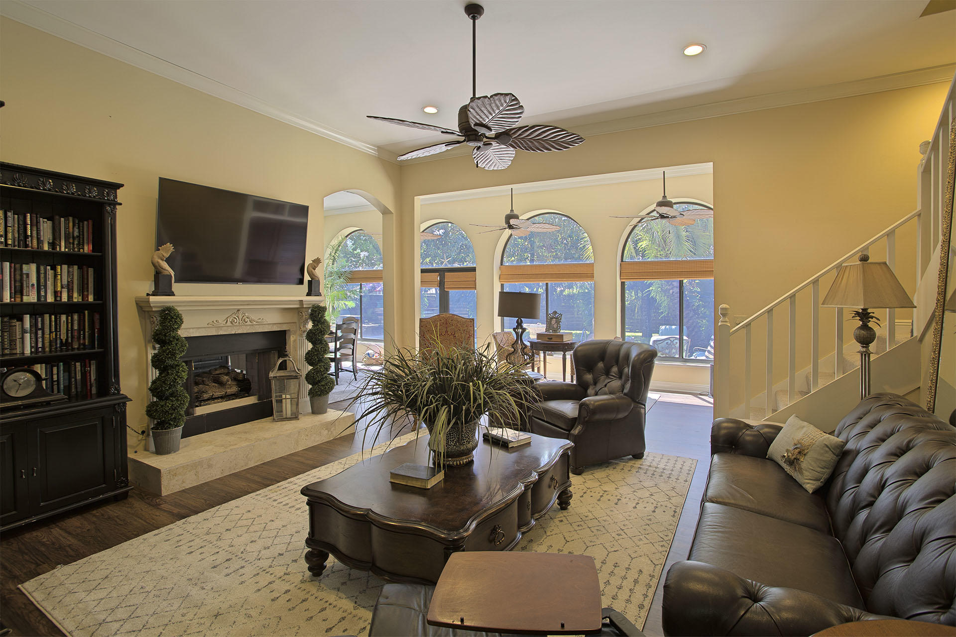 BAYTOWNE AVE EAST - Residential