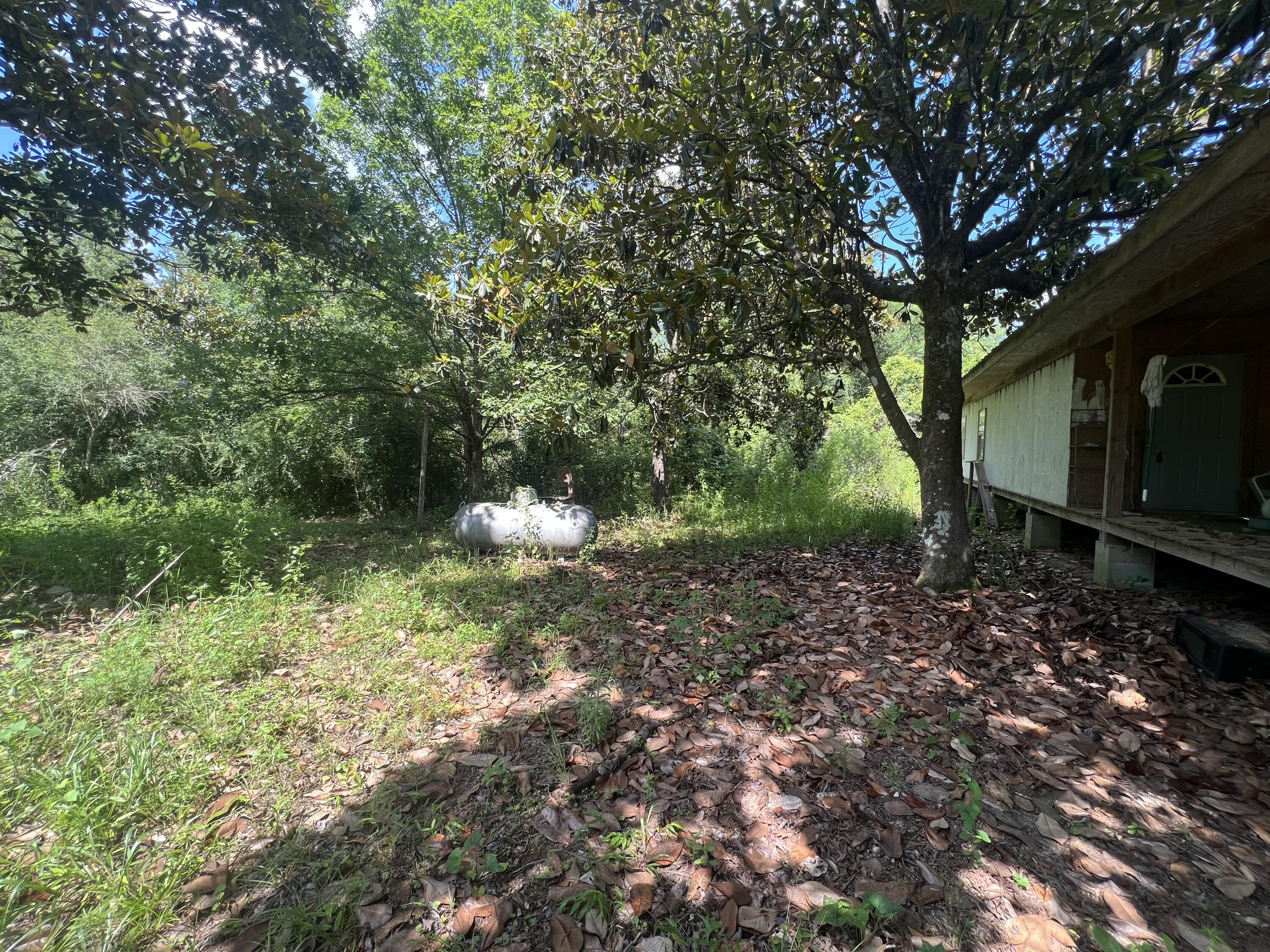 NO RECORDED SUBDIVISION - Land