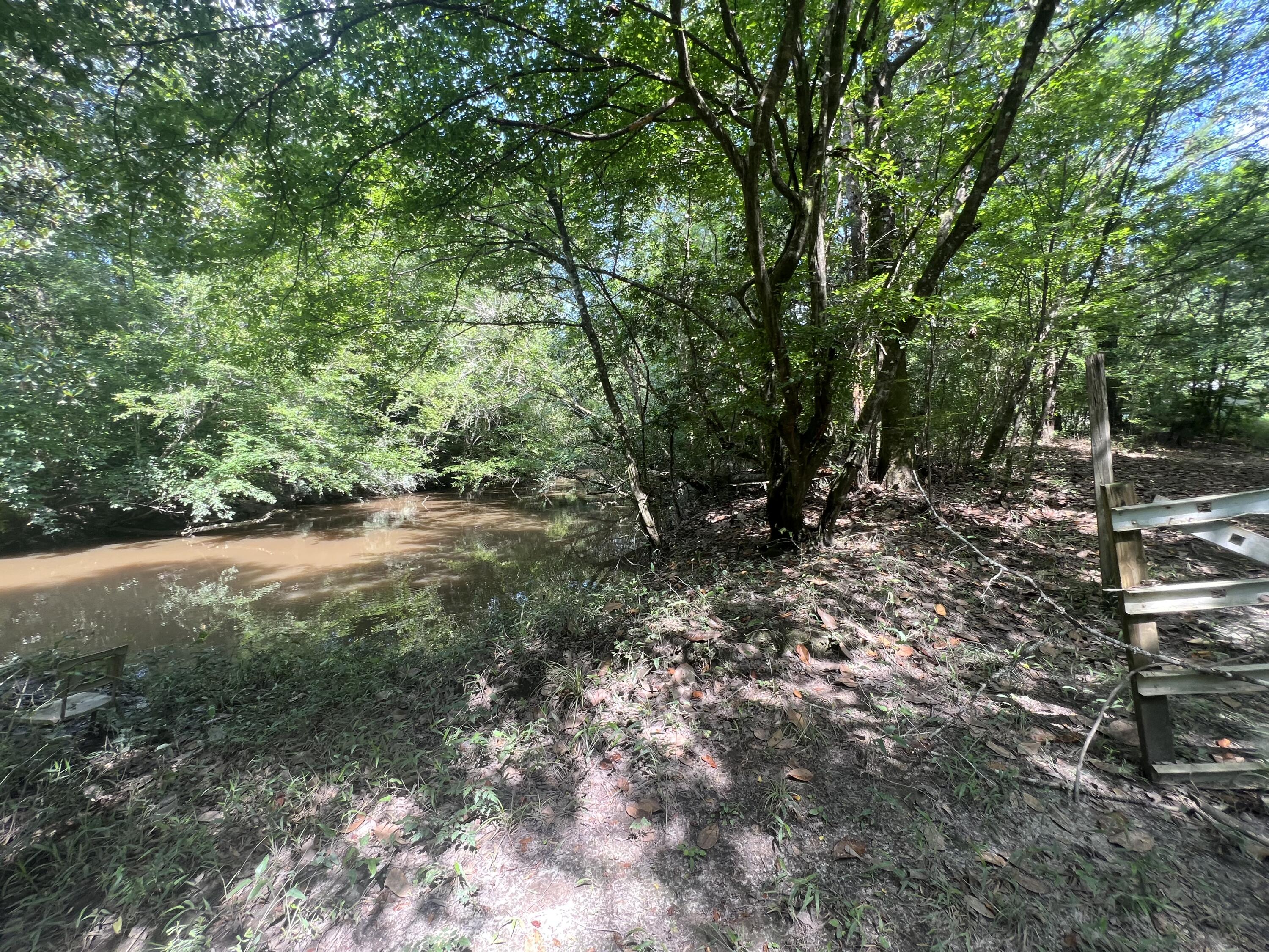 NO RECORDED SUBDIVISION - Land