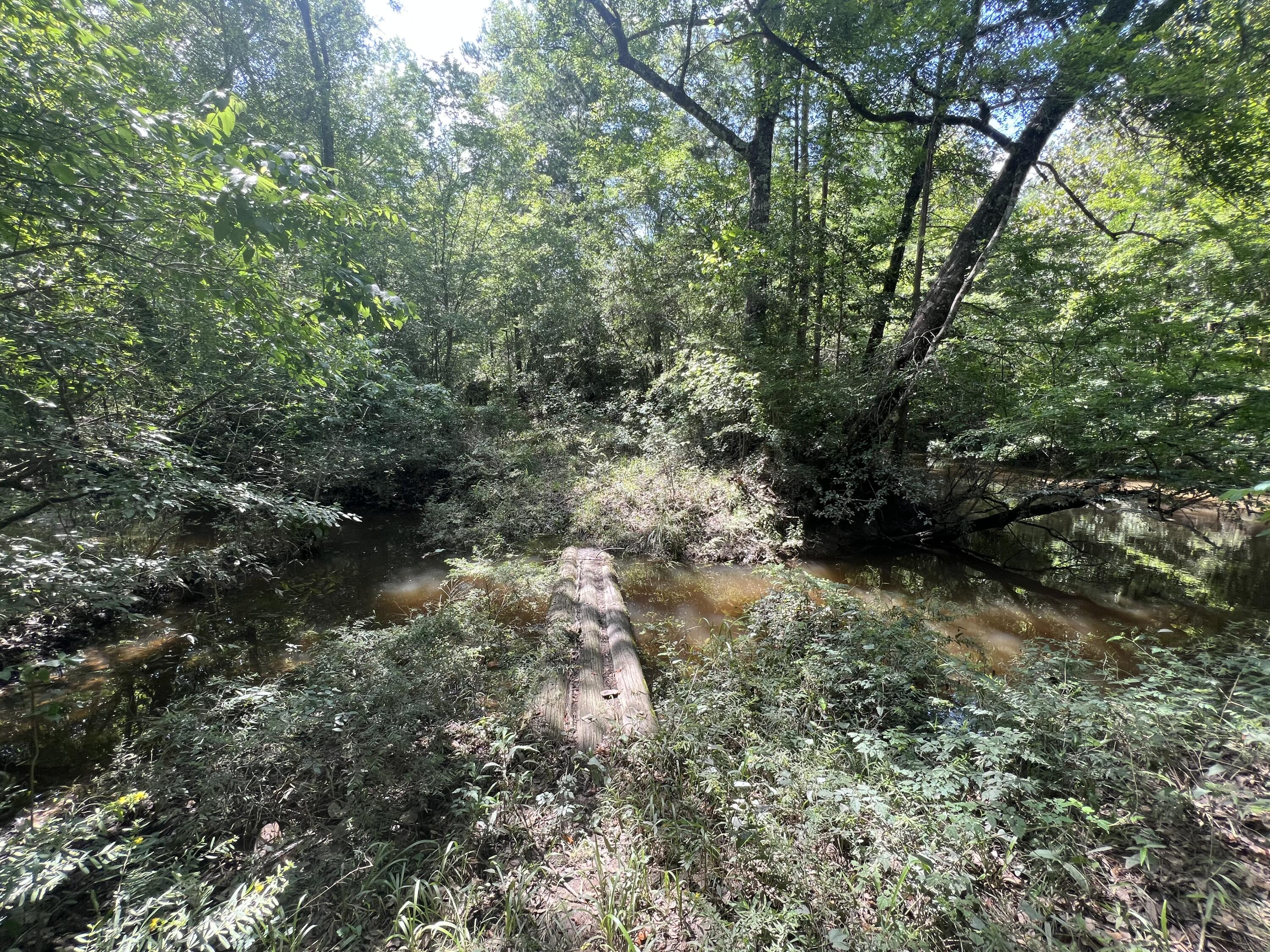 NO RECORDED SUBDIVISION - Land