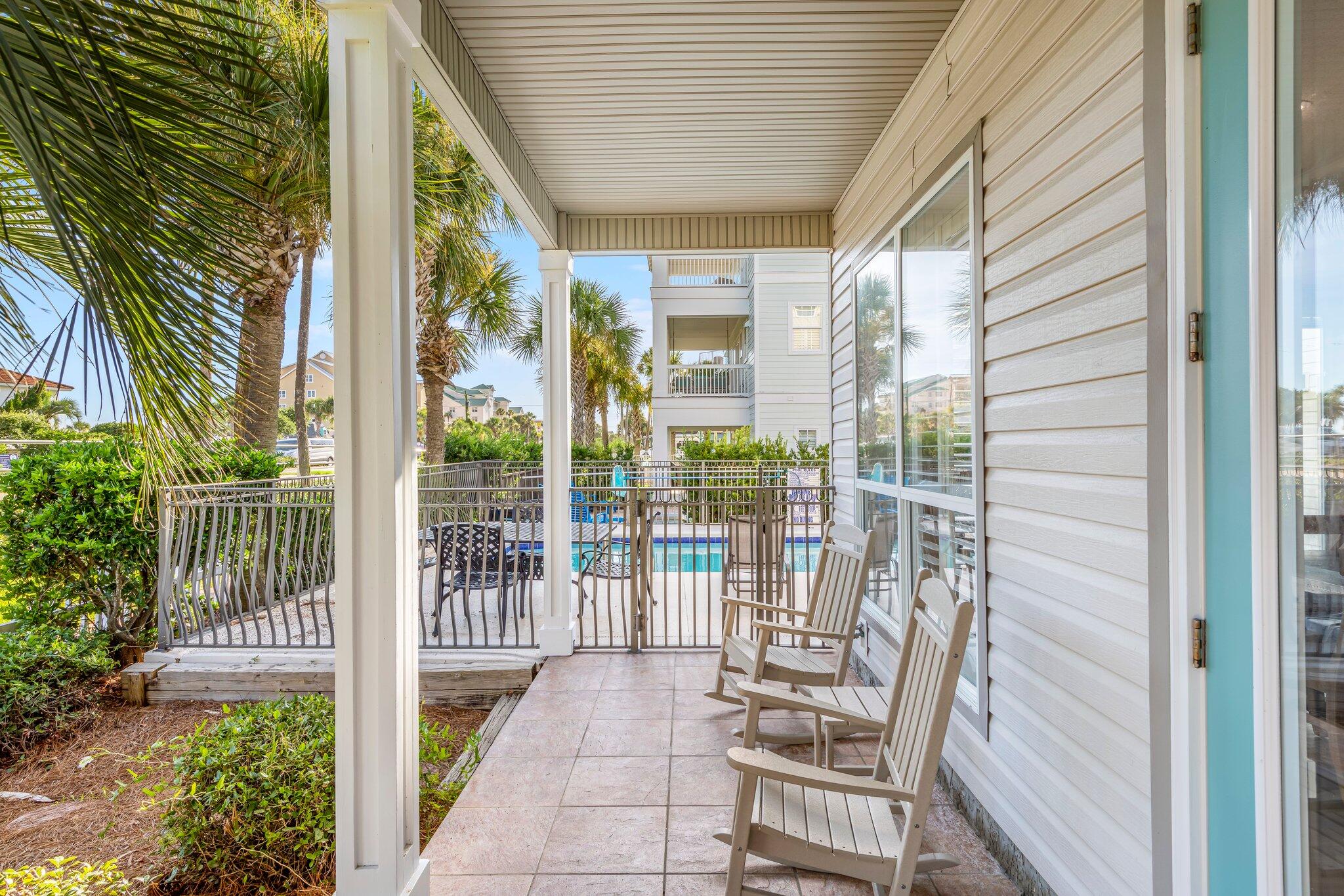 CRYSTAL SHORES - Residential