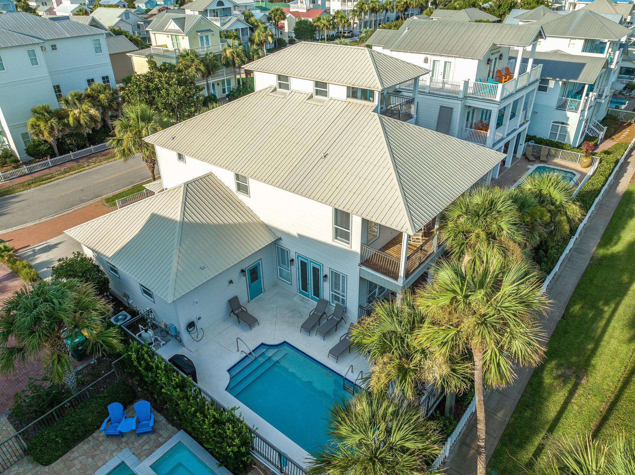 CRYSTAL SHORES - Residential