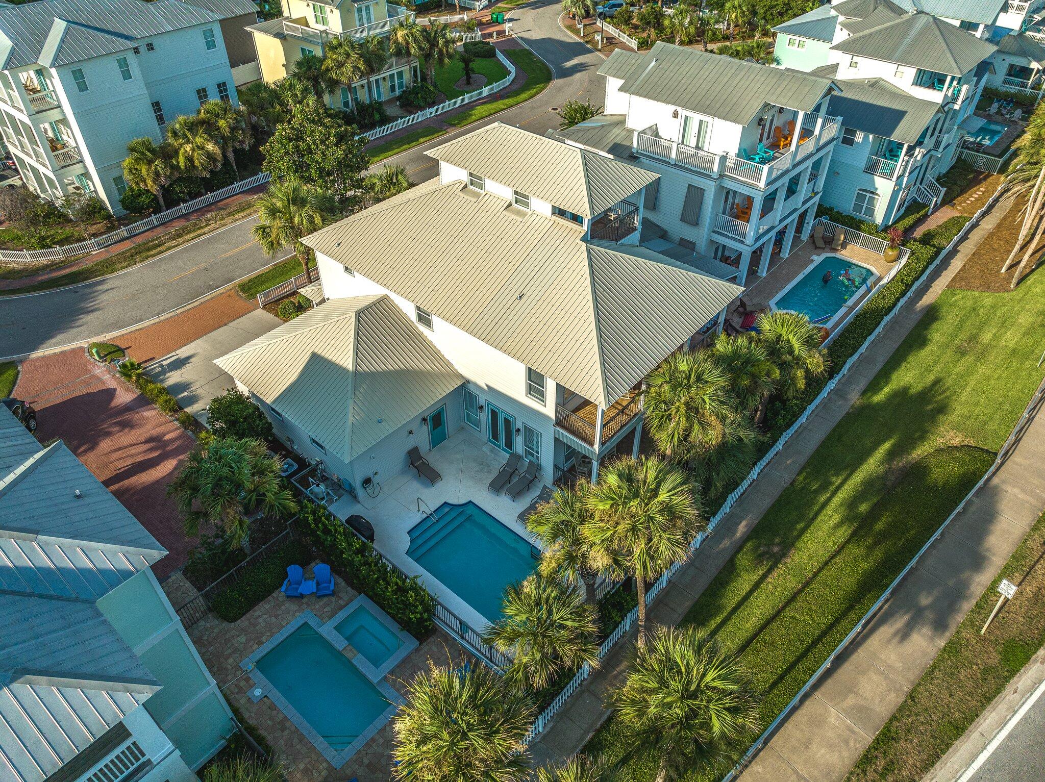 CRYSTAL SHORES - Residential