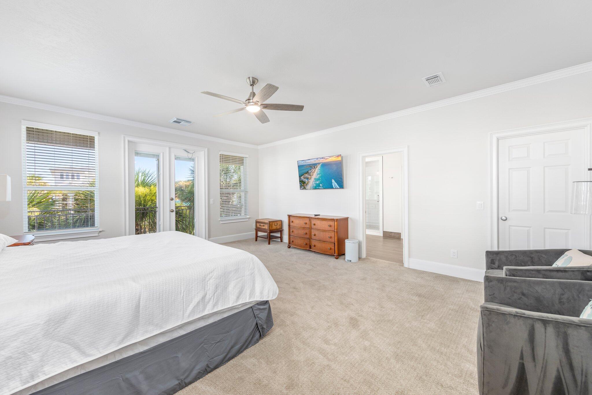 CRYSTAL SHORES - Residential
