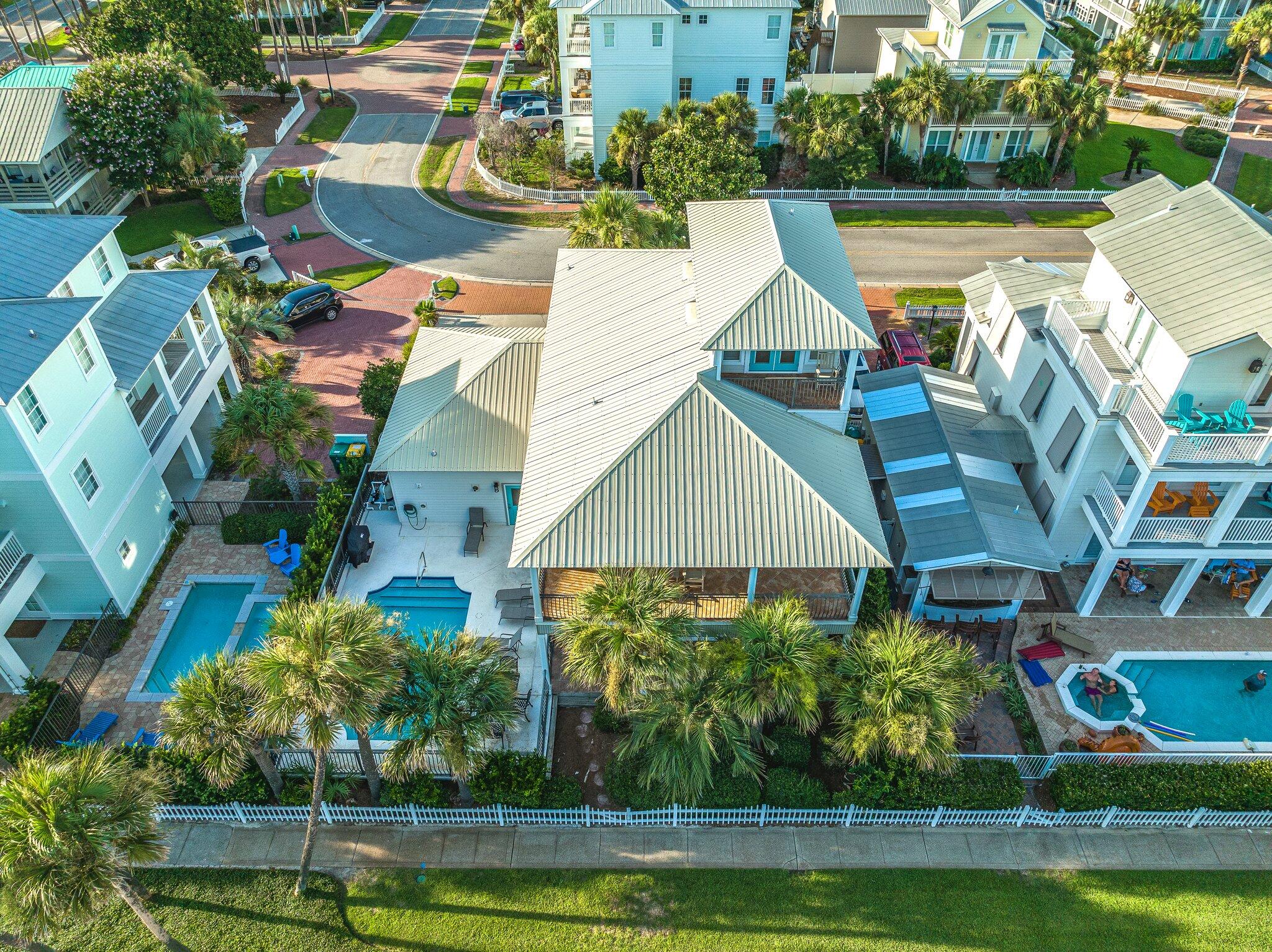 CRYSTAL SHORES - Residential