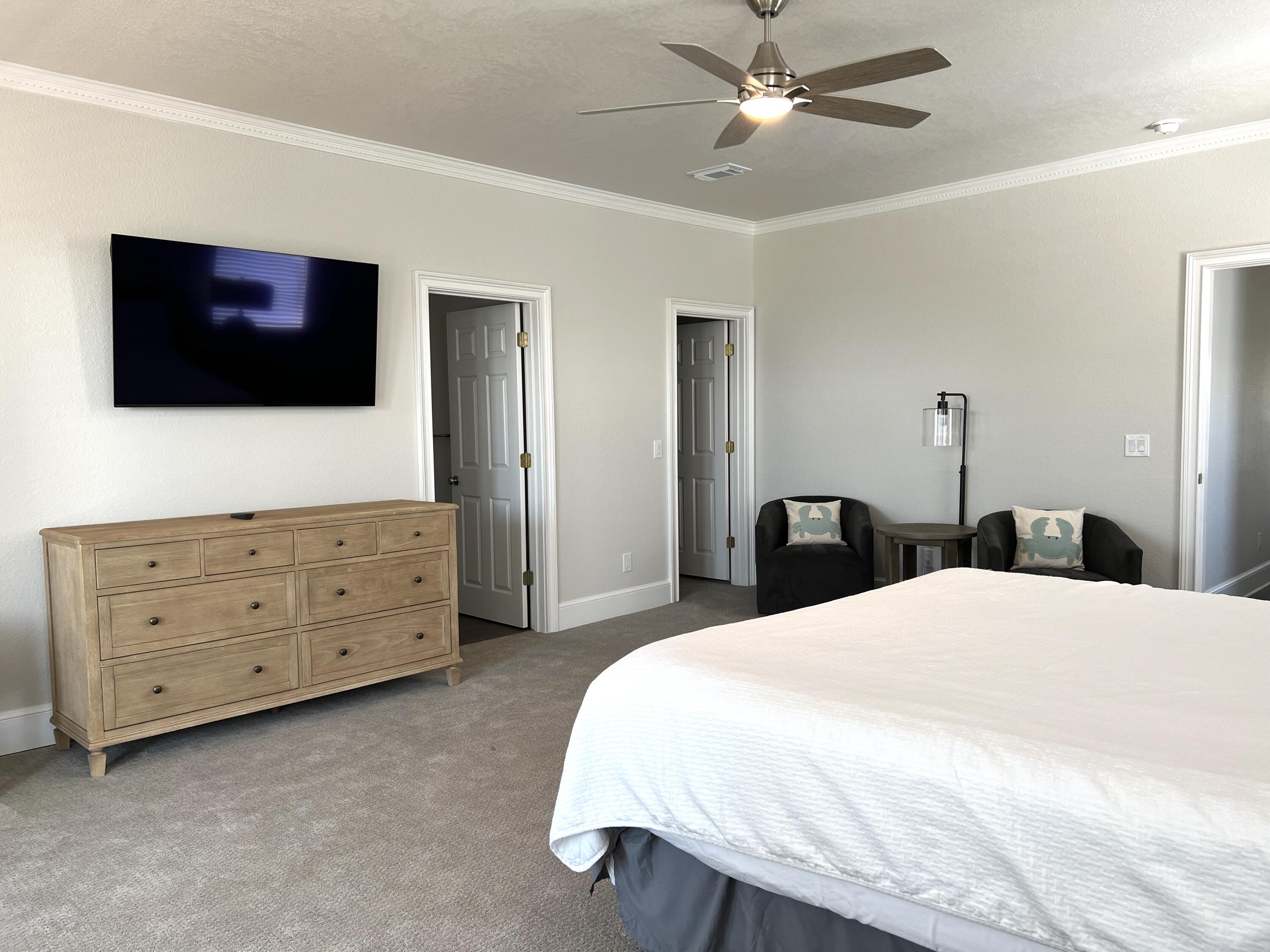 CRYSTAL SHORES - Residential