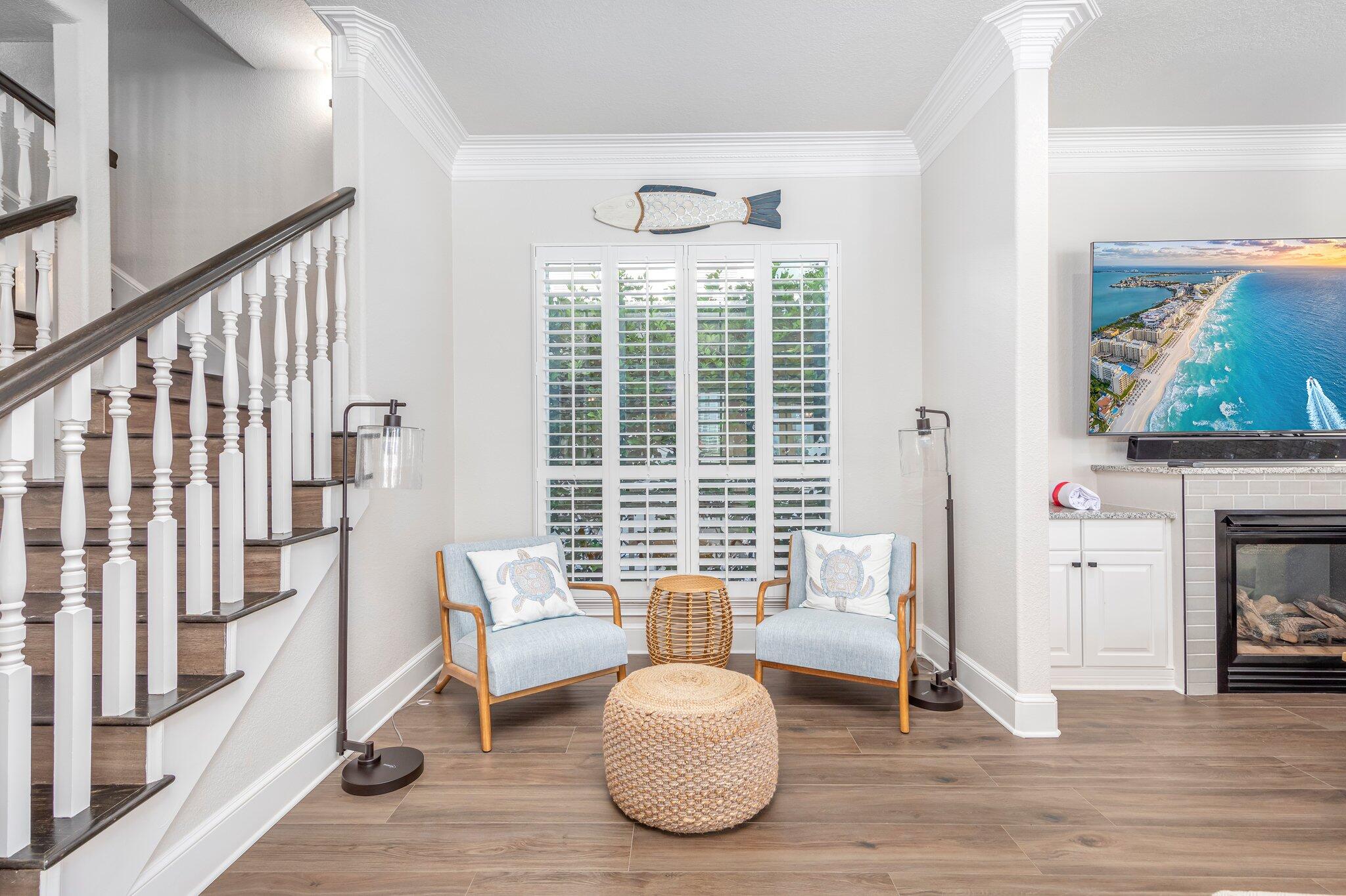 CRYSTAL SHORES - Residential