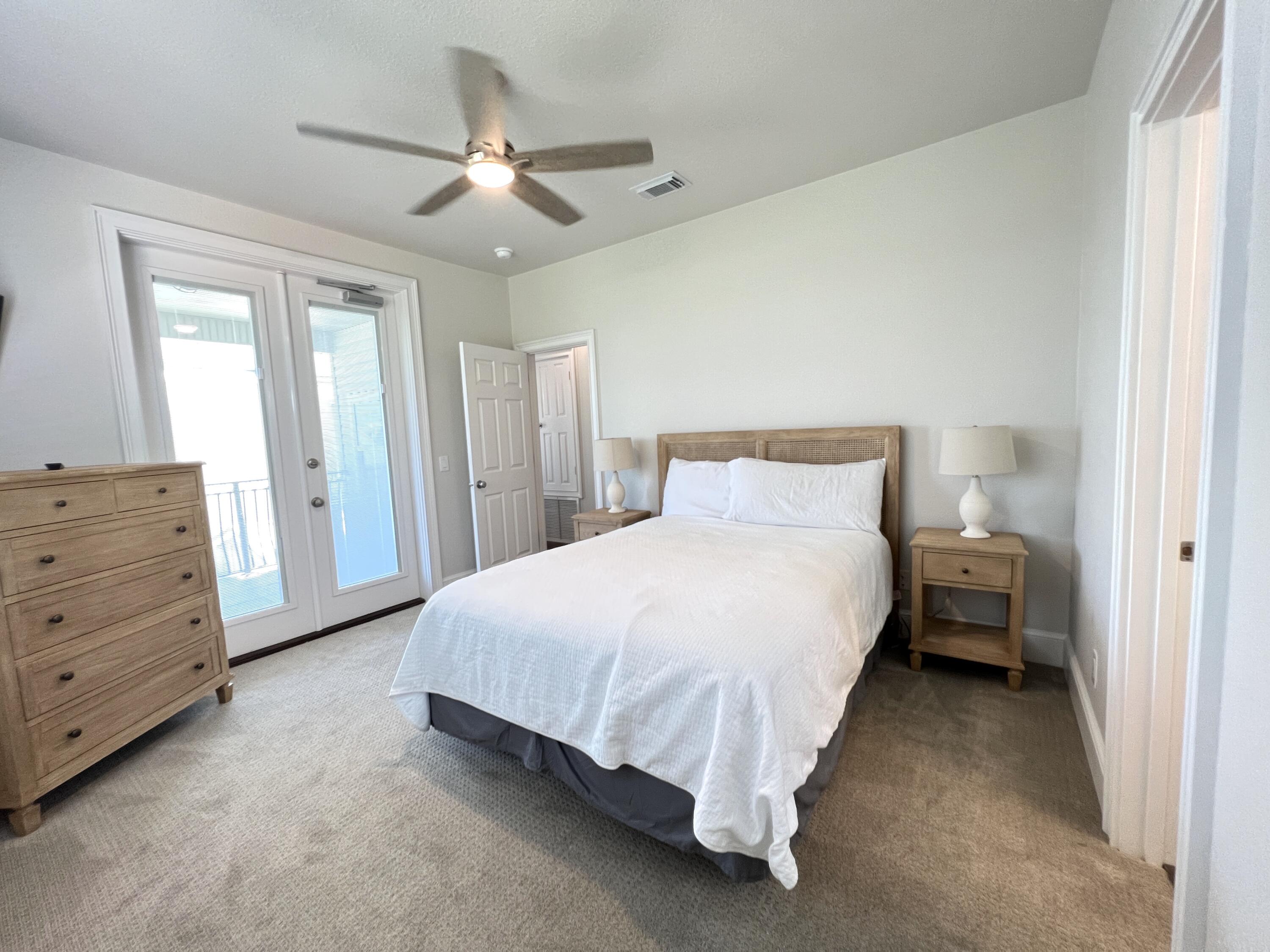 CRYSTAL SHORES - Residential