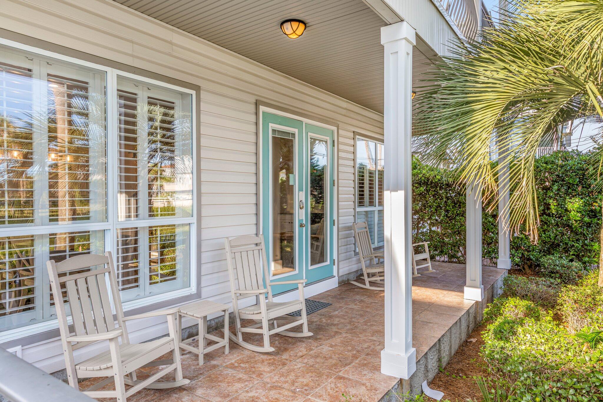 CRYSTAL SHORES - Residential