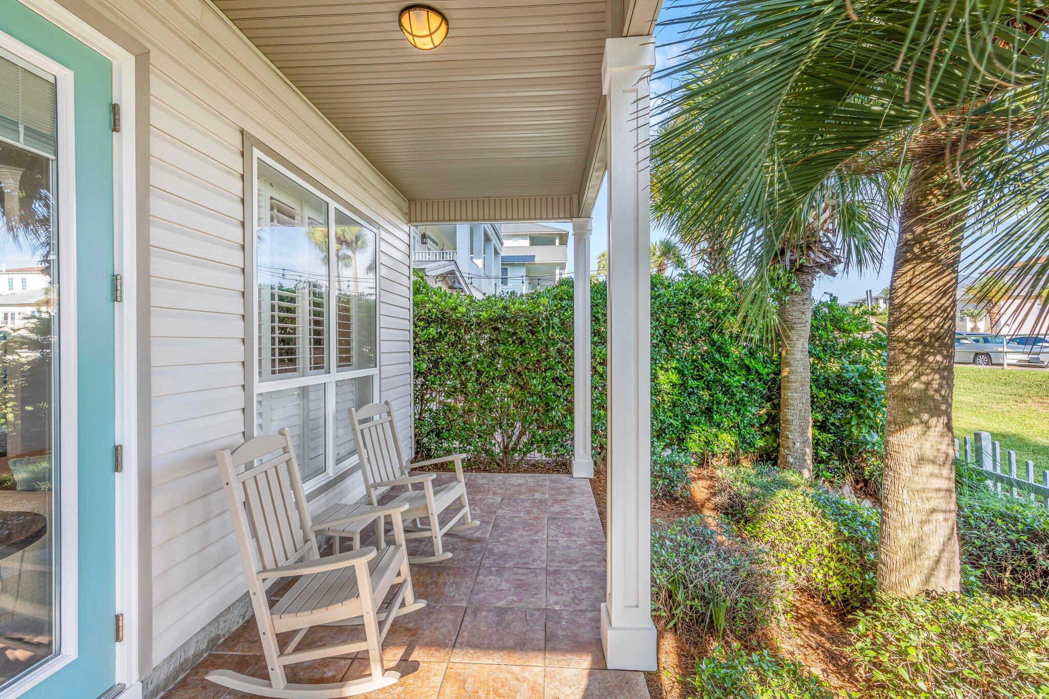 CRYSTAL SHORES - Residential