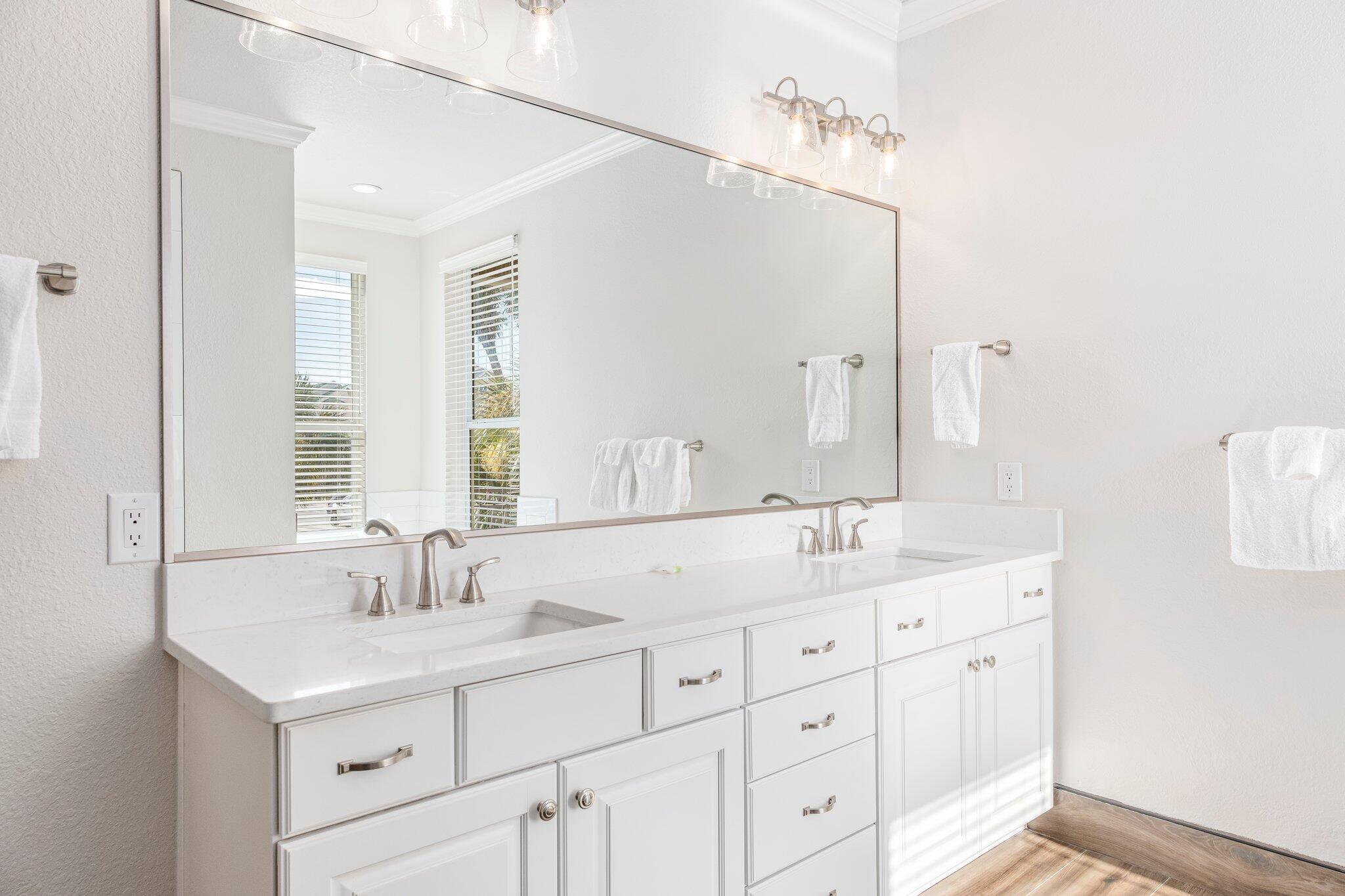 CRYSTAL SHORES - Residential