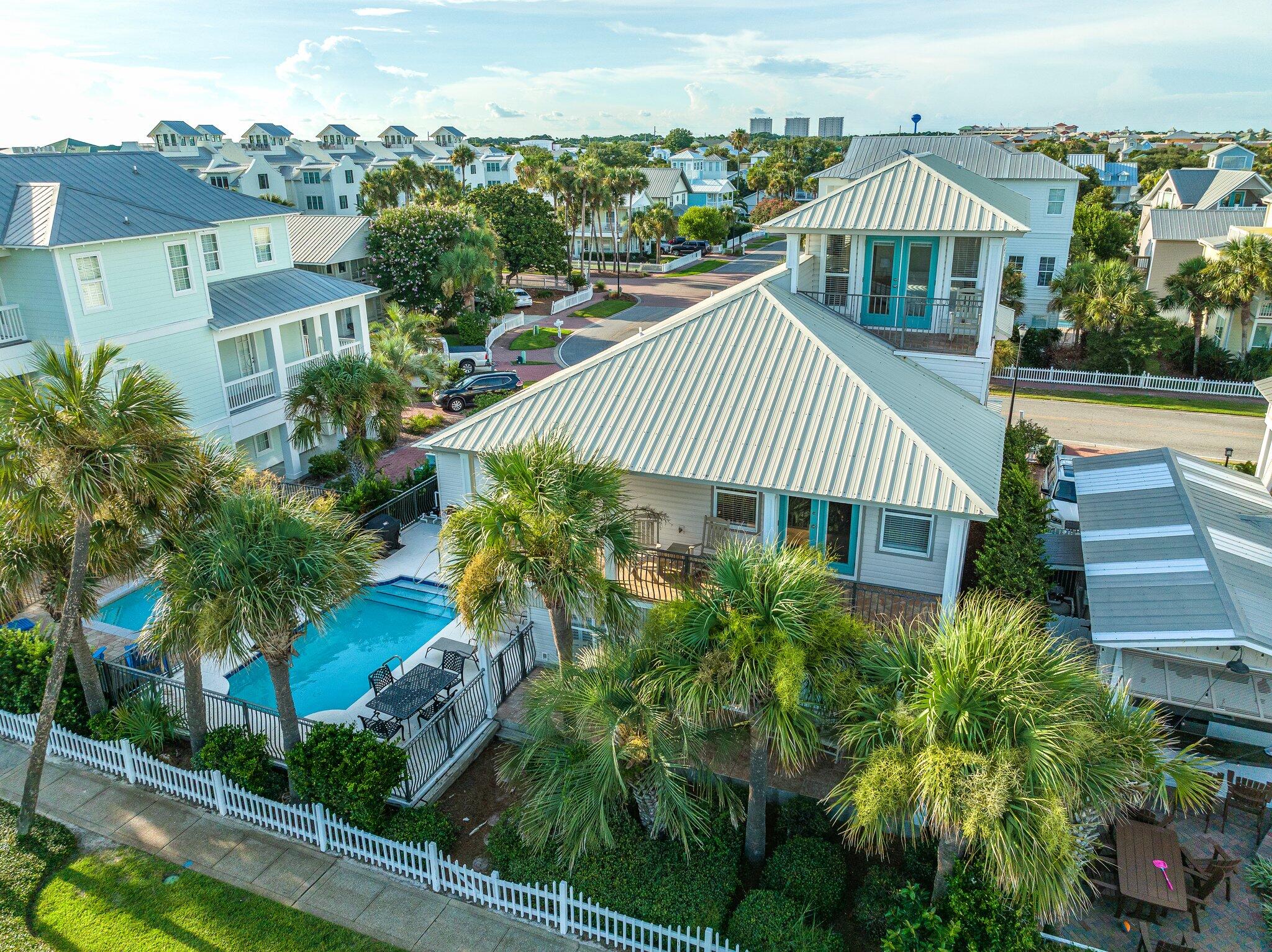 CRYSTAL SHORES - Residential