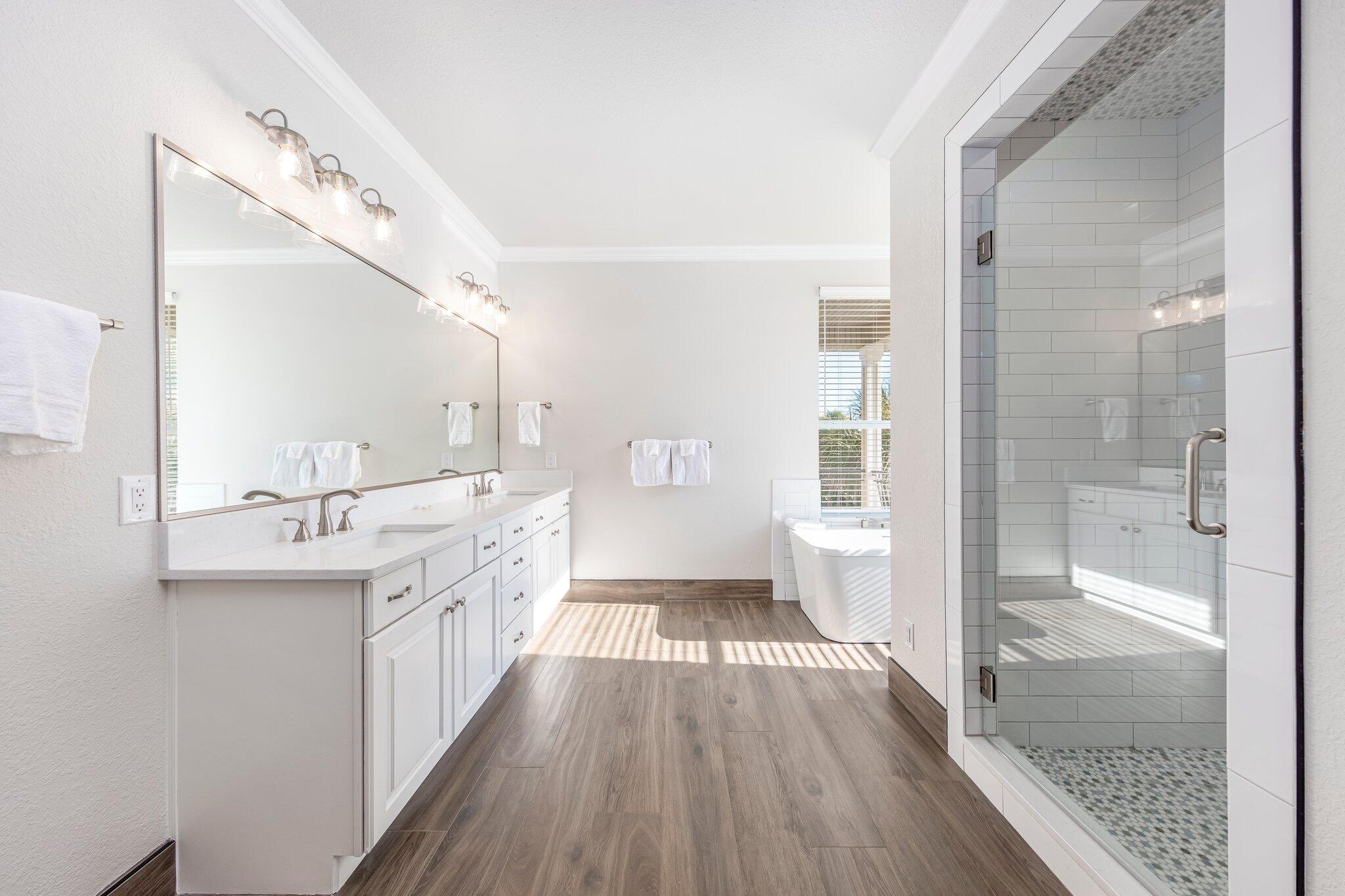 CRYSTAL SHORES - Residential