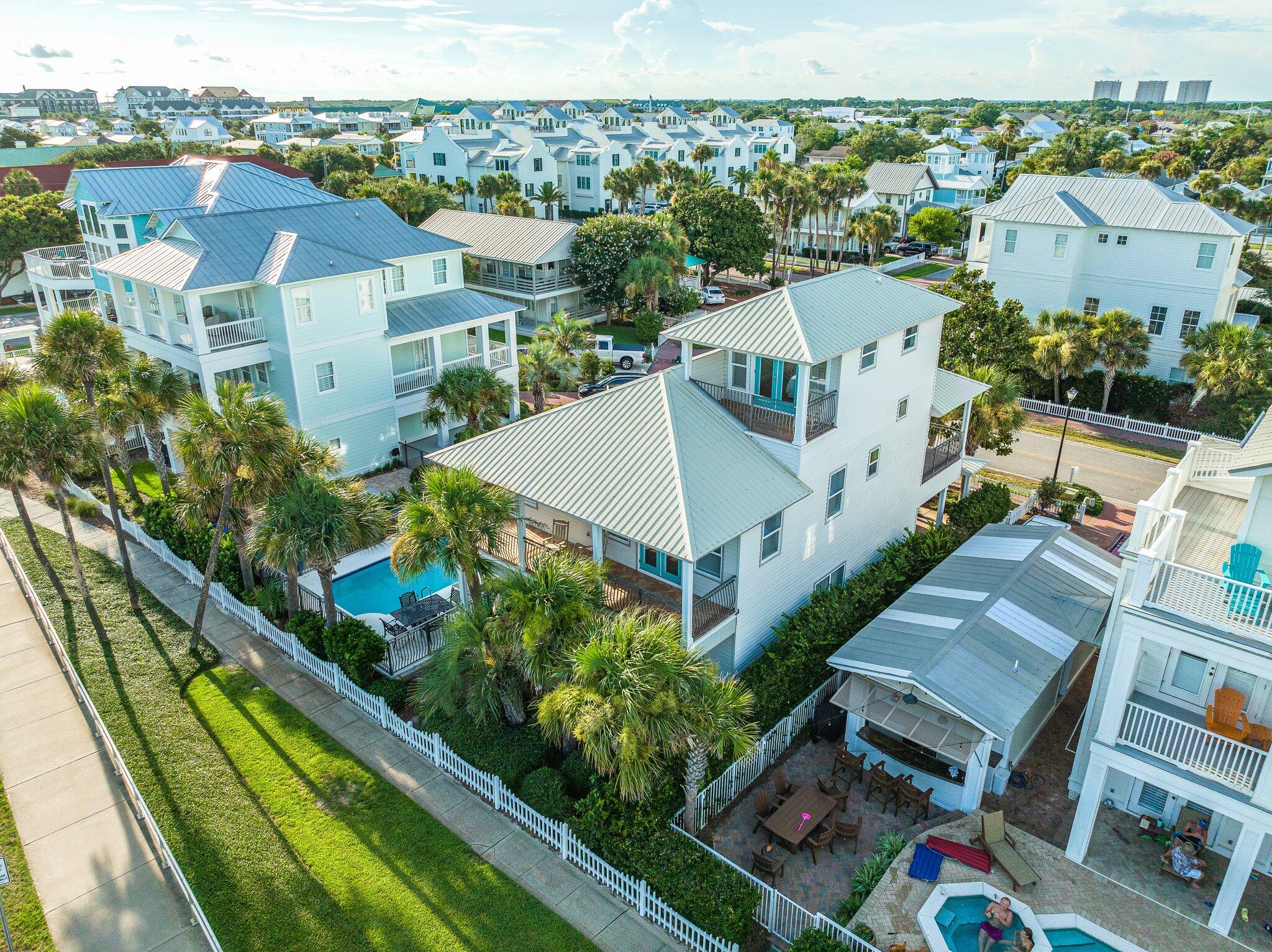 CRYSTAL SHORES - Residential