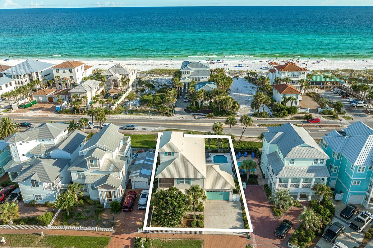 CRYSTAL SHORES - Residential