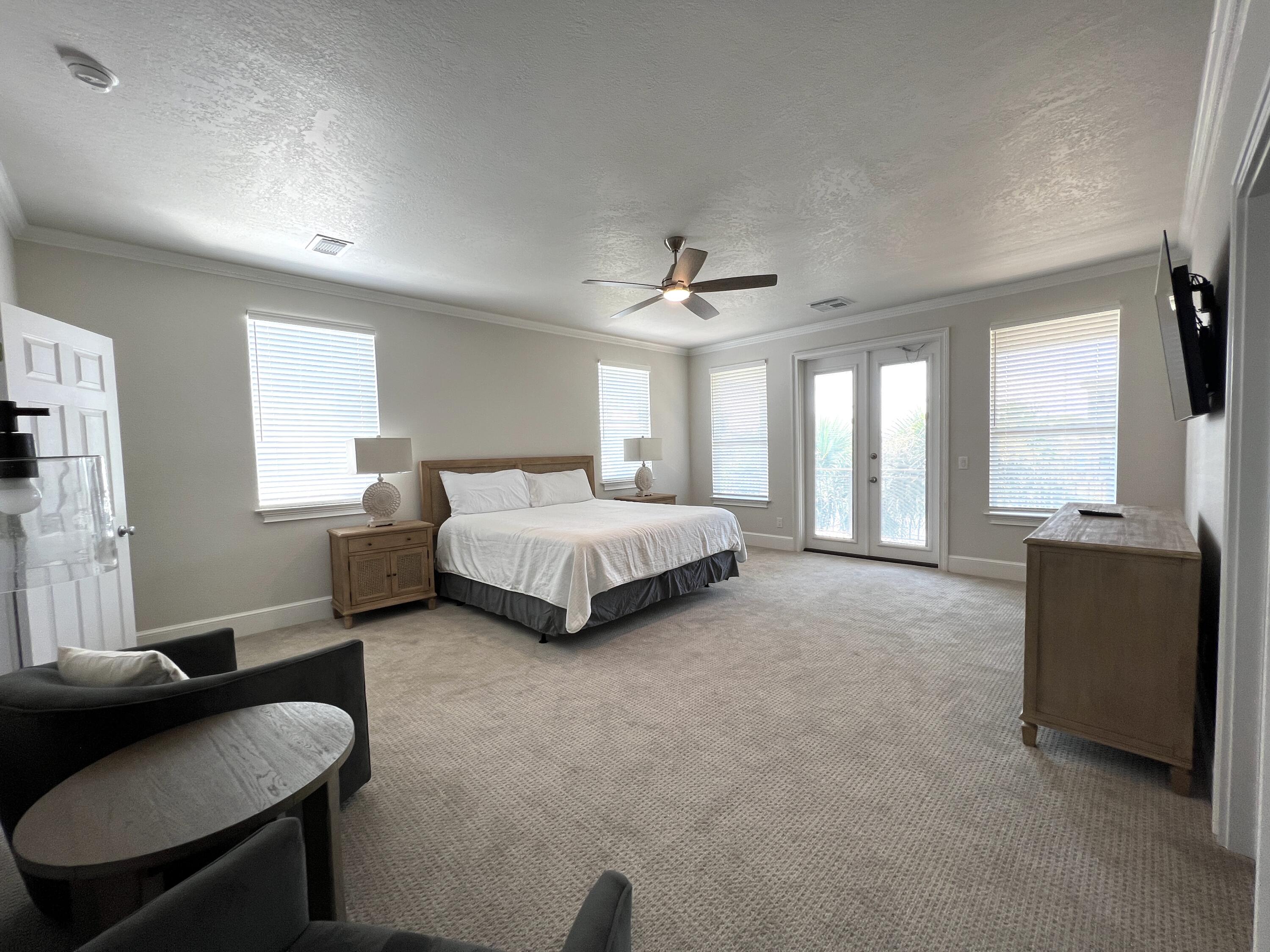 CRYSTAL SHORES - Residential