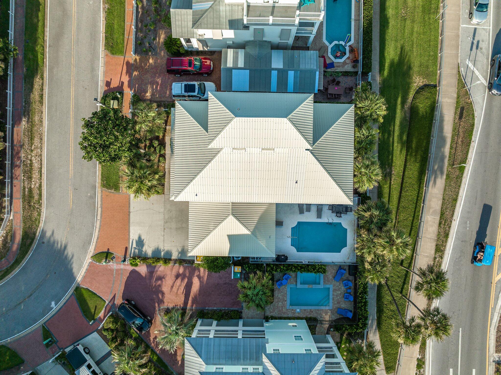 CRYSTAL SHORES - Residential