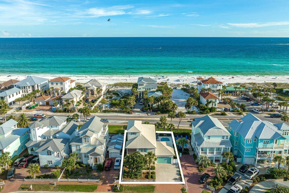 CRYSTAL SHORES - Residential