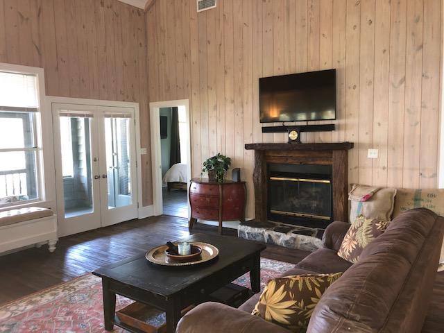 LAGRANGE BAYOU UNREC - Residential Lease