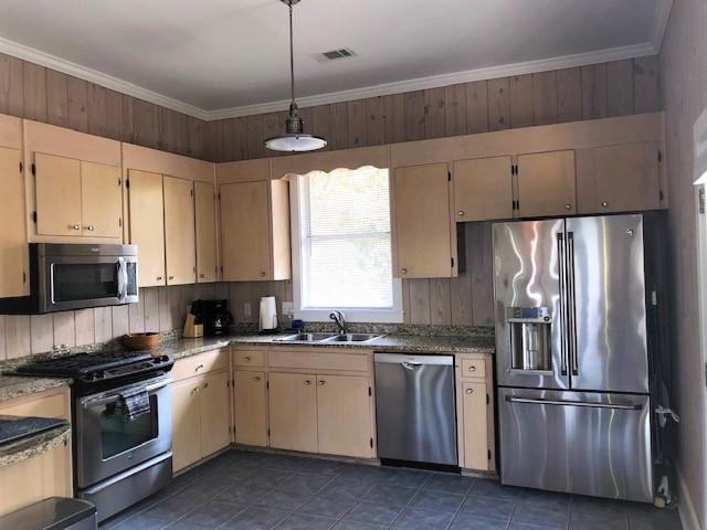 LAGRANGE BAYOU UNREC - Residential Lease