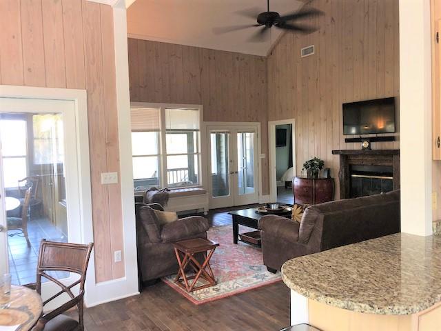 LAGRANGE BAYOU UNREC - Residential Lease