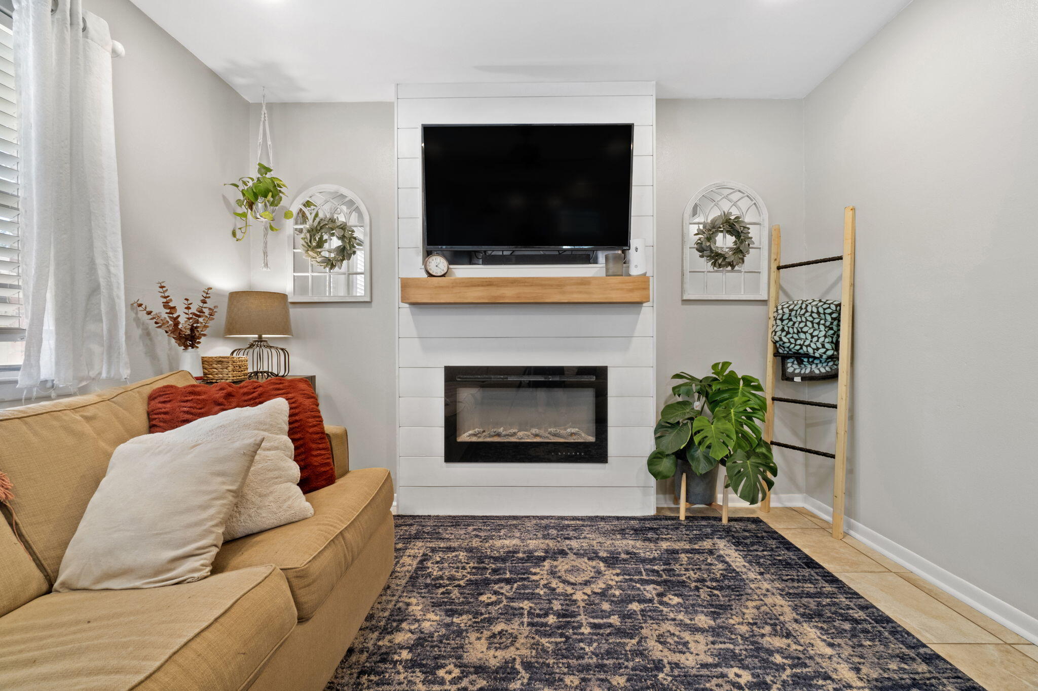 PALM ESTATES UNIT 1 - Residential