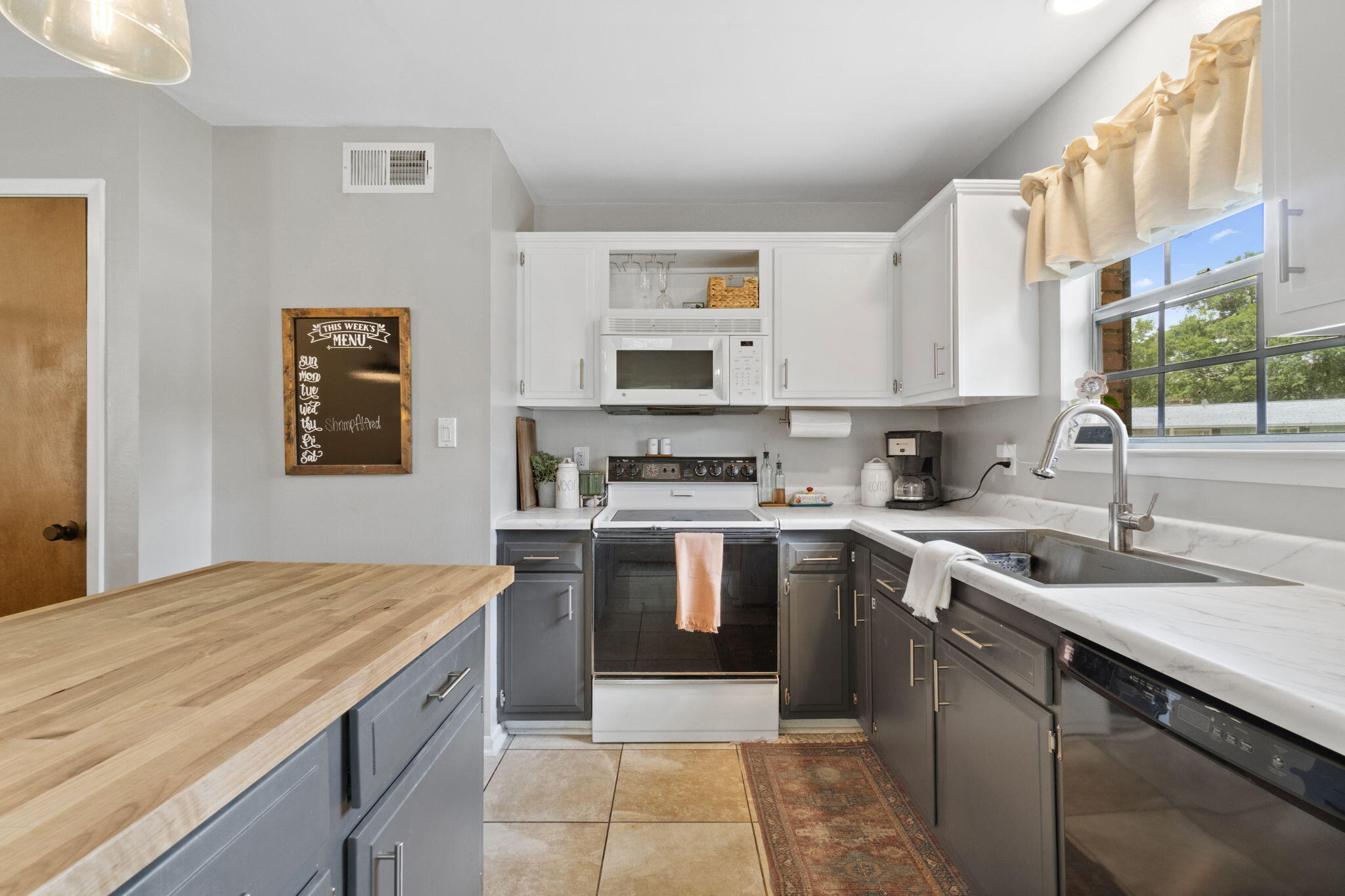 PALM ESTATES UNIT 1 - Residential