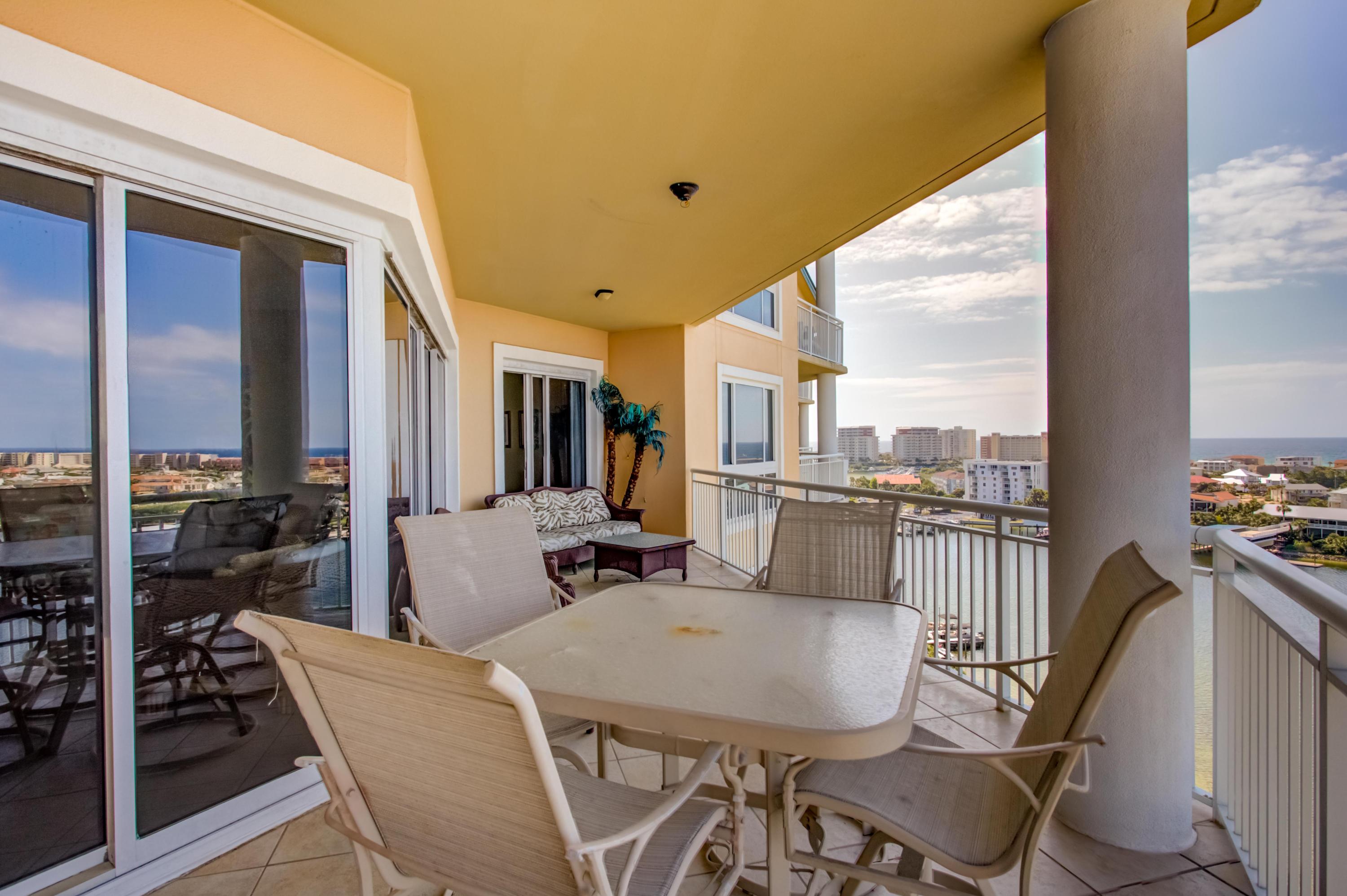 GRAND HARBOR - Residential