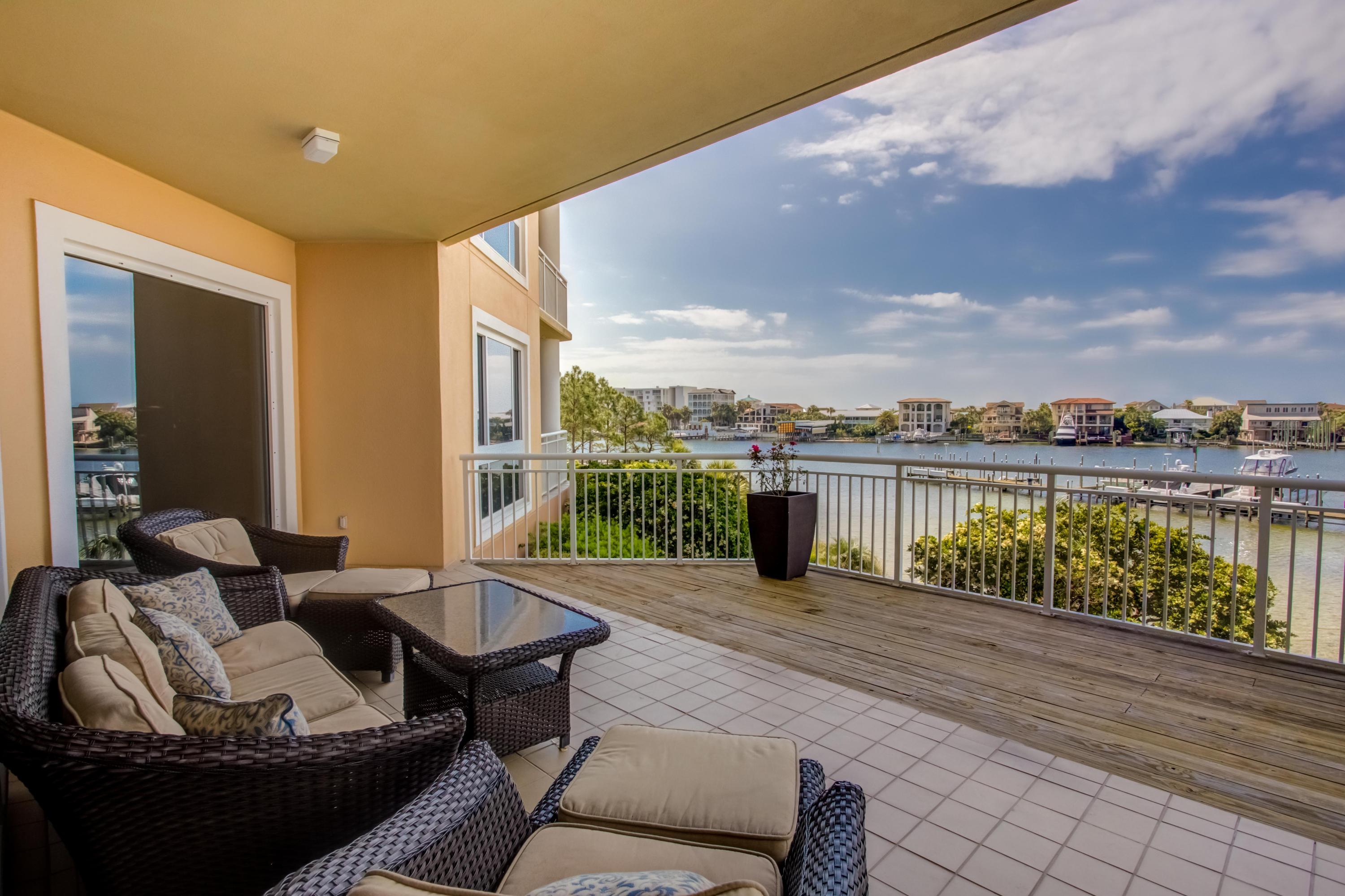 GRAND HARBOR - Residential