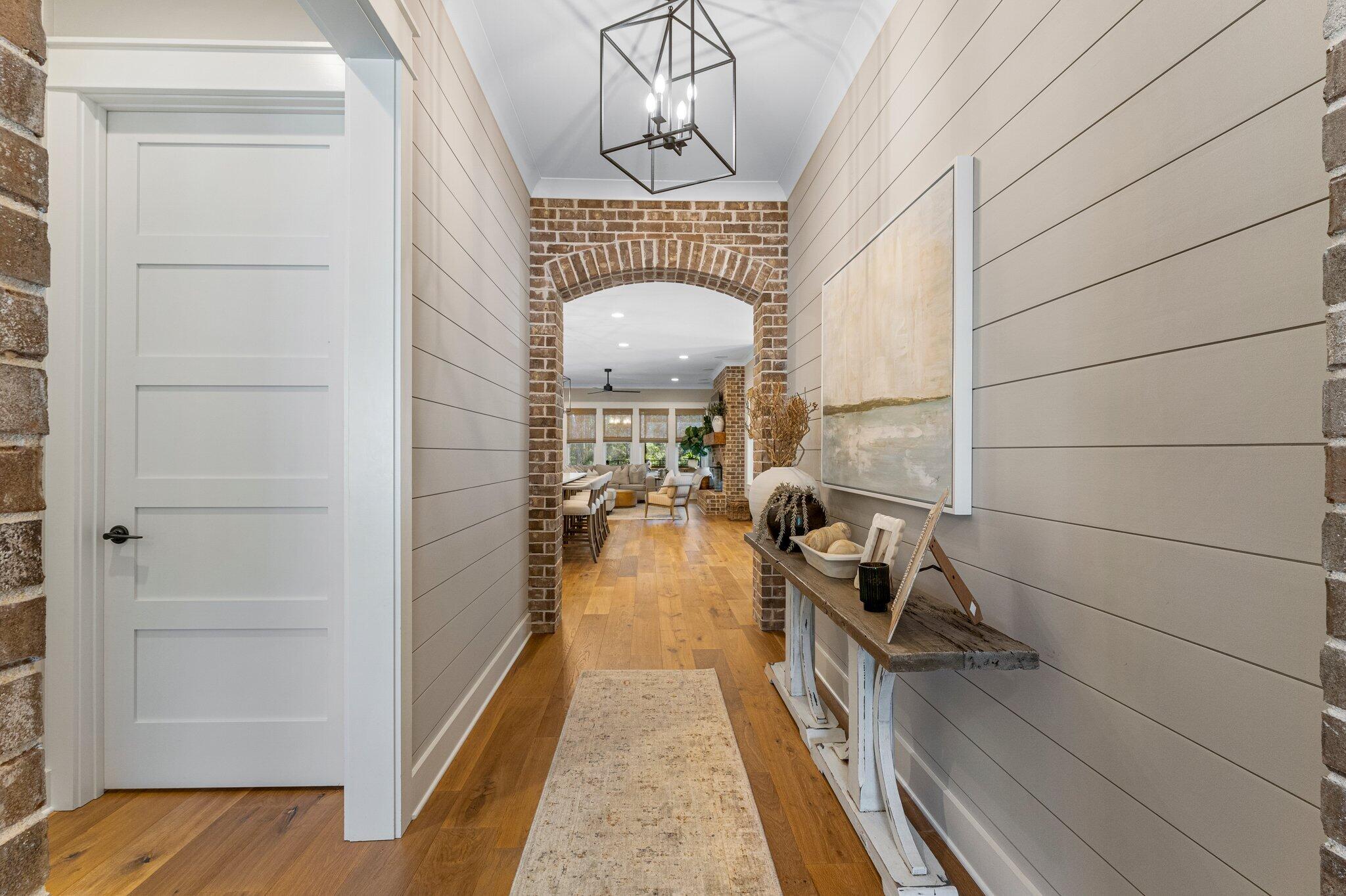 HUNTERS RUN - Residential