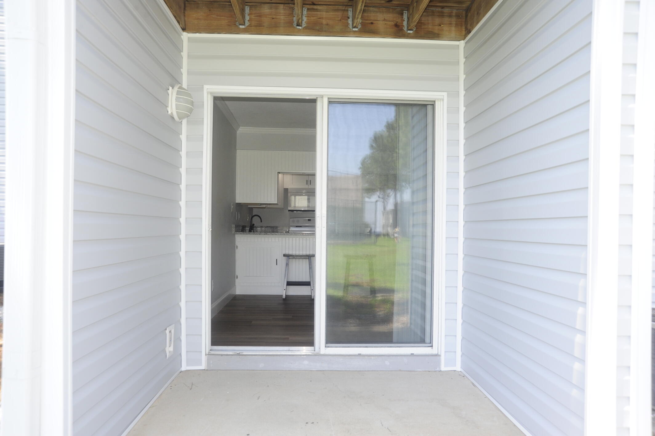 FINISTERRA CONDO - Residential