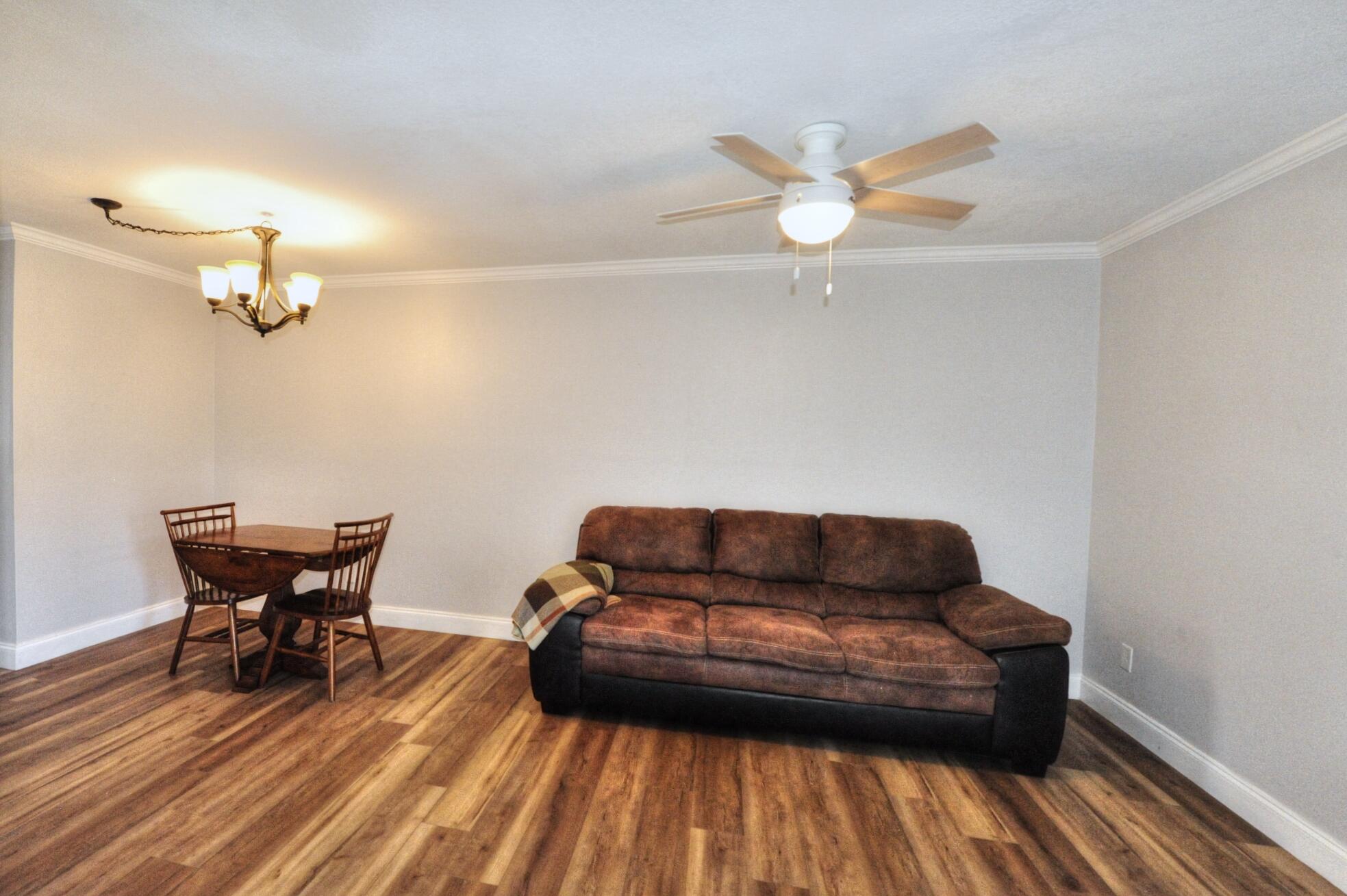 FINISTERRA CONDO - Residential