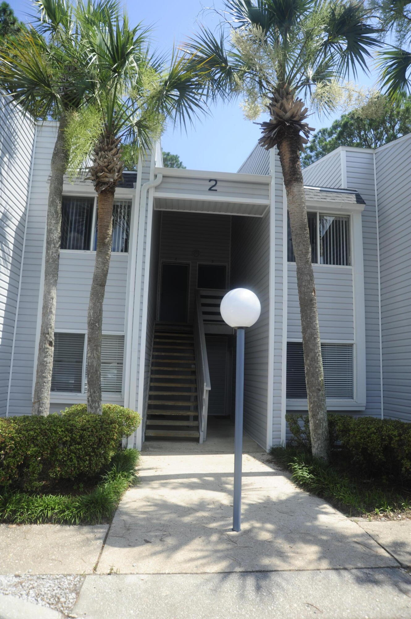 FINISTERRA CONDO - Residential