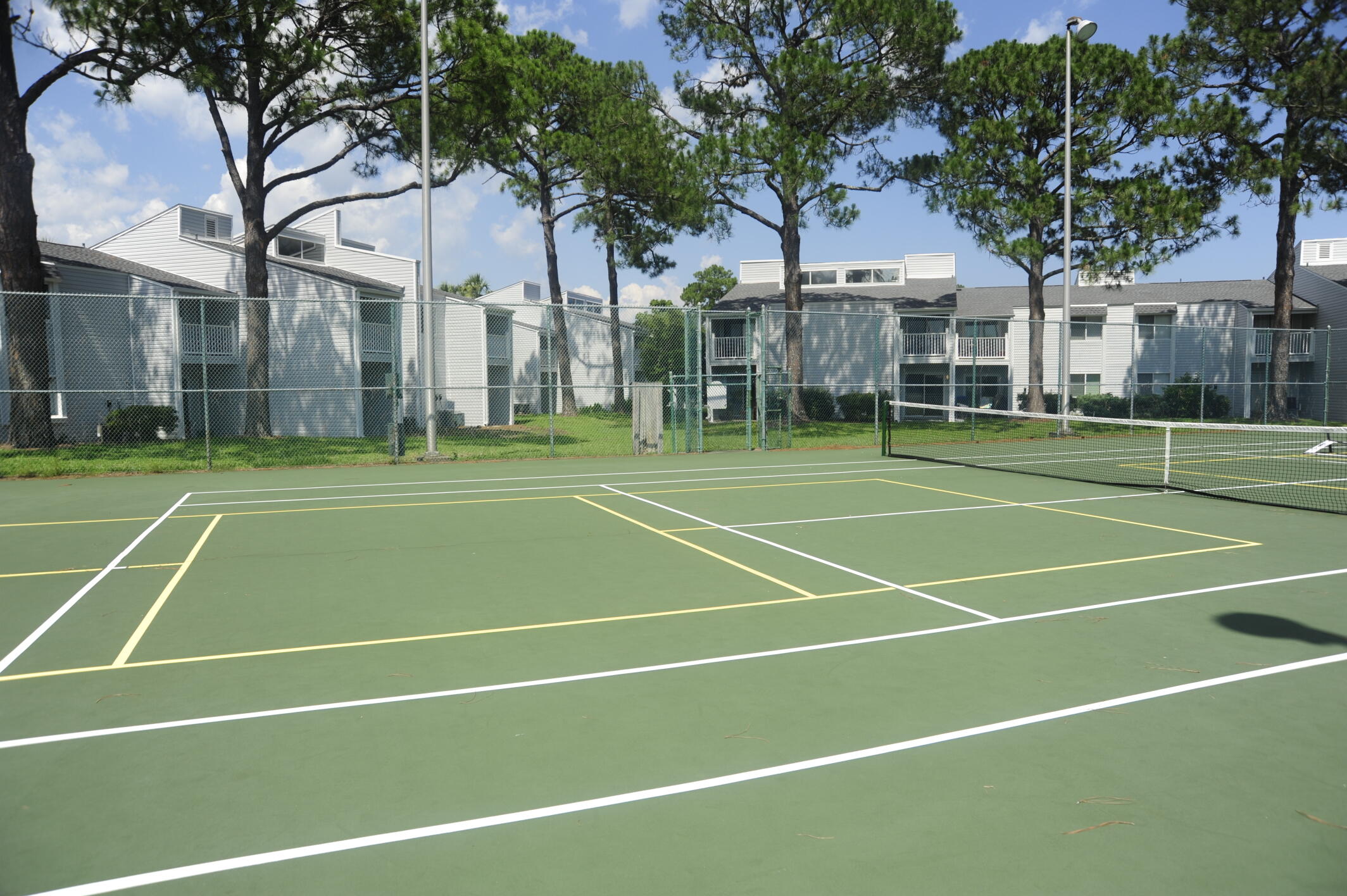 FINISTERRA CONDO - Residential