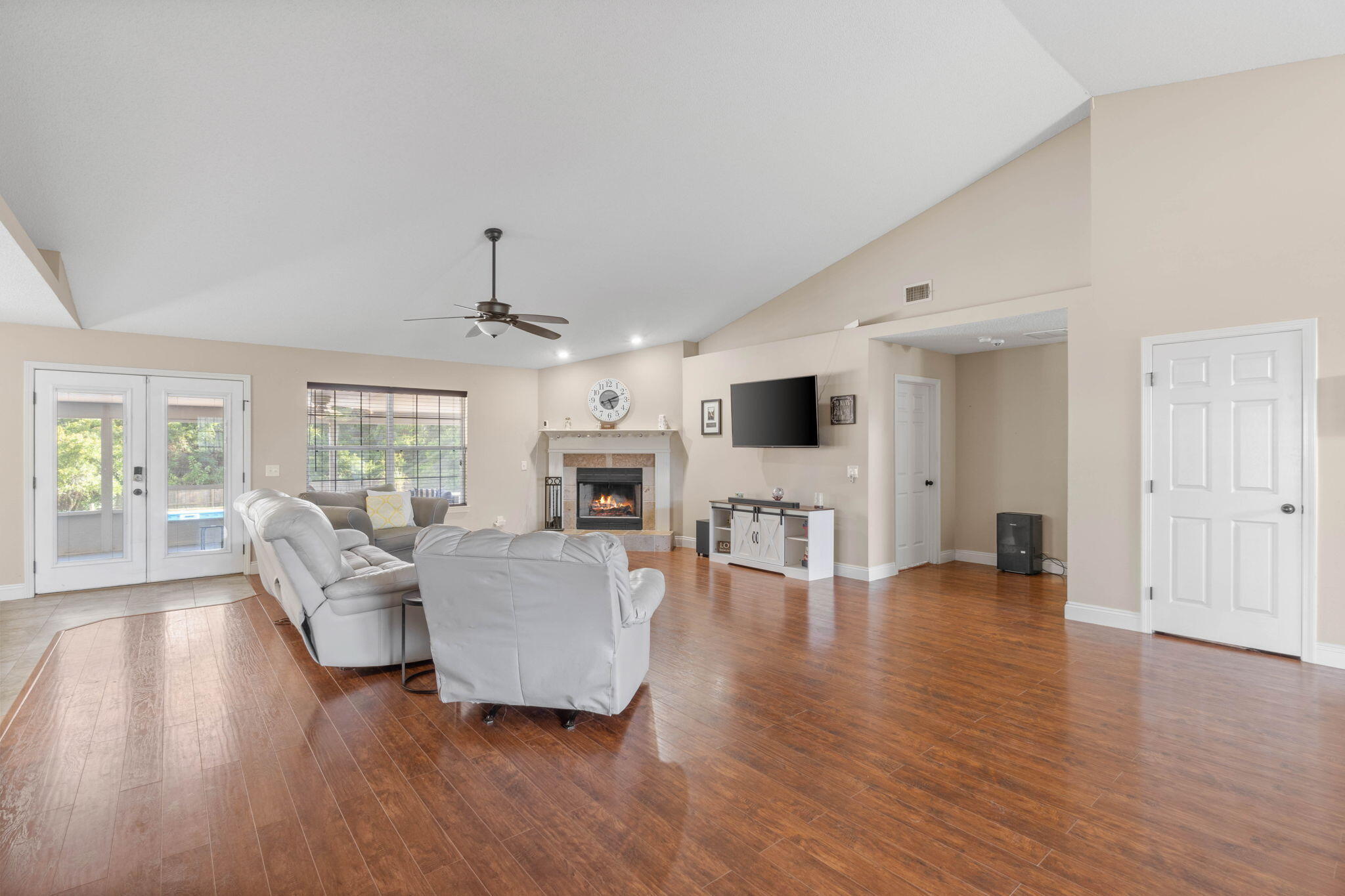 HOLLEY BY THE SEA - Residential