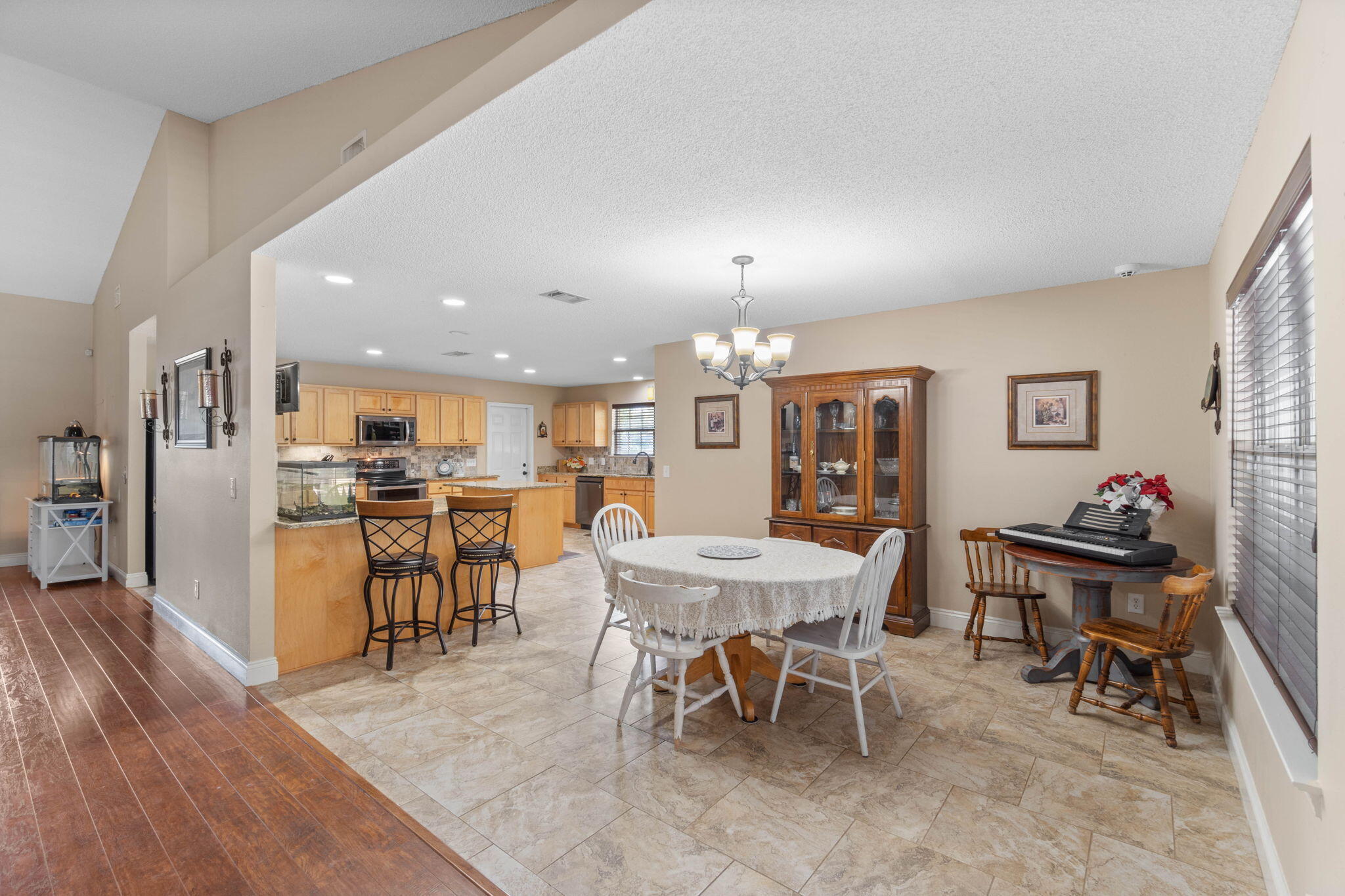 HOLLEY BY THE SEA - Residential