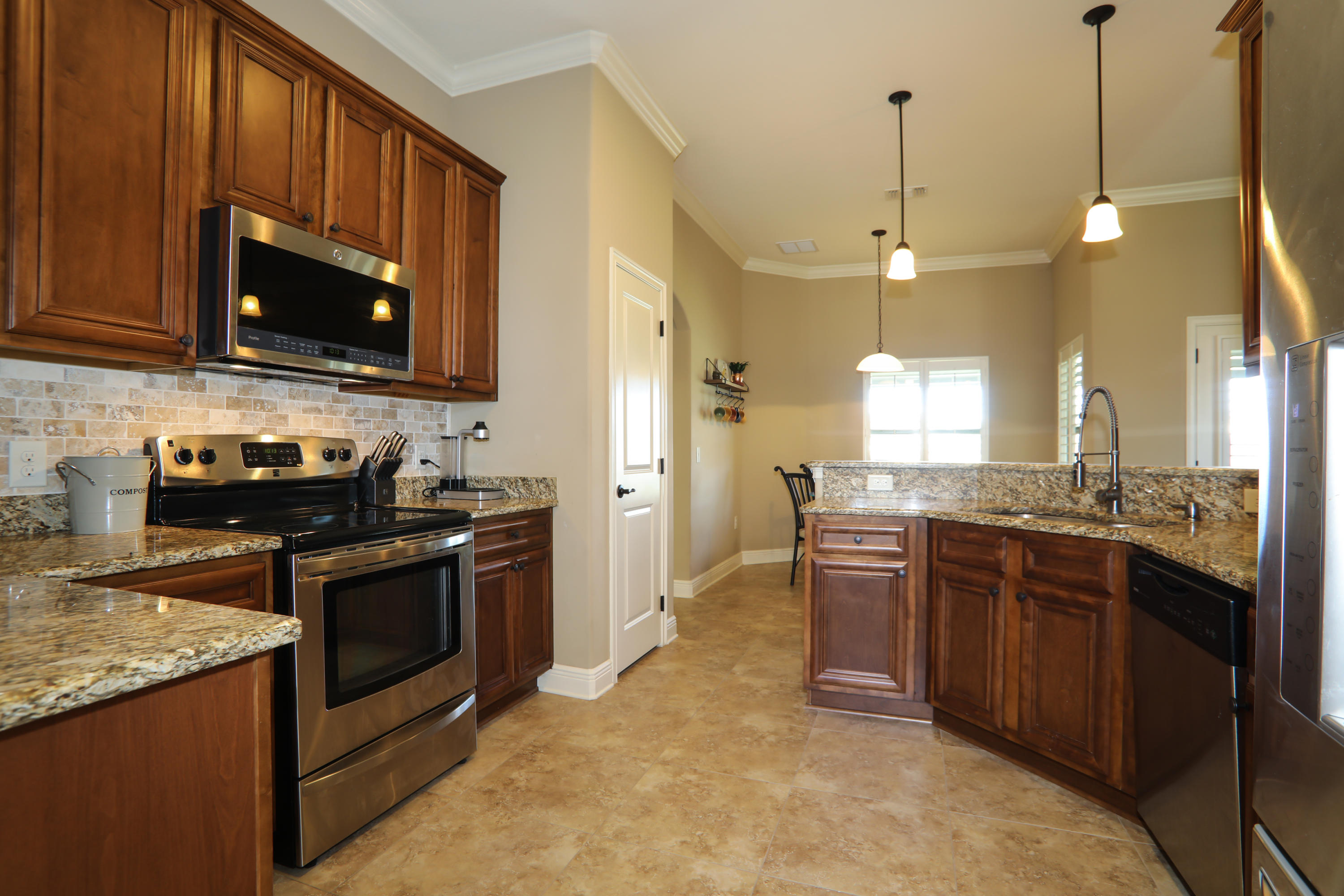 CREEKS EDGE THE - Residential