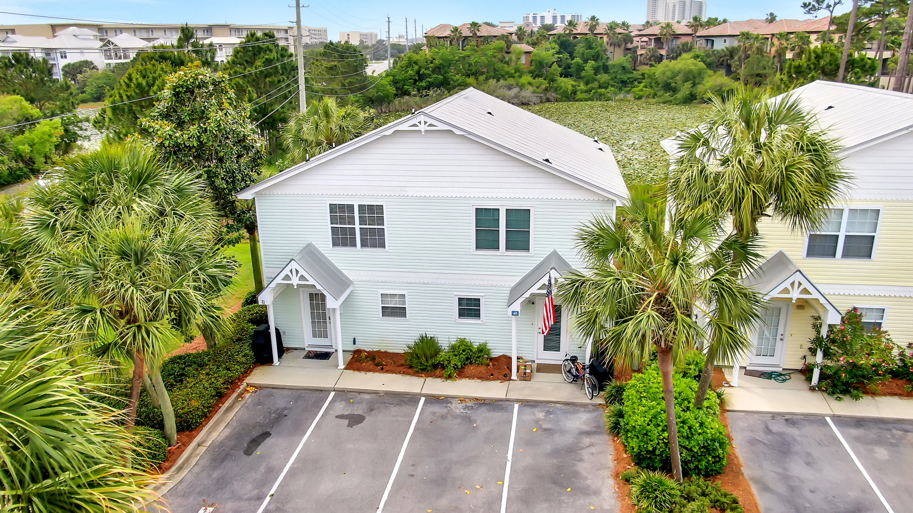 SUMMERLAKE TOWNHOMES - Residential