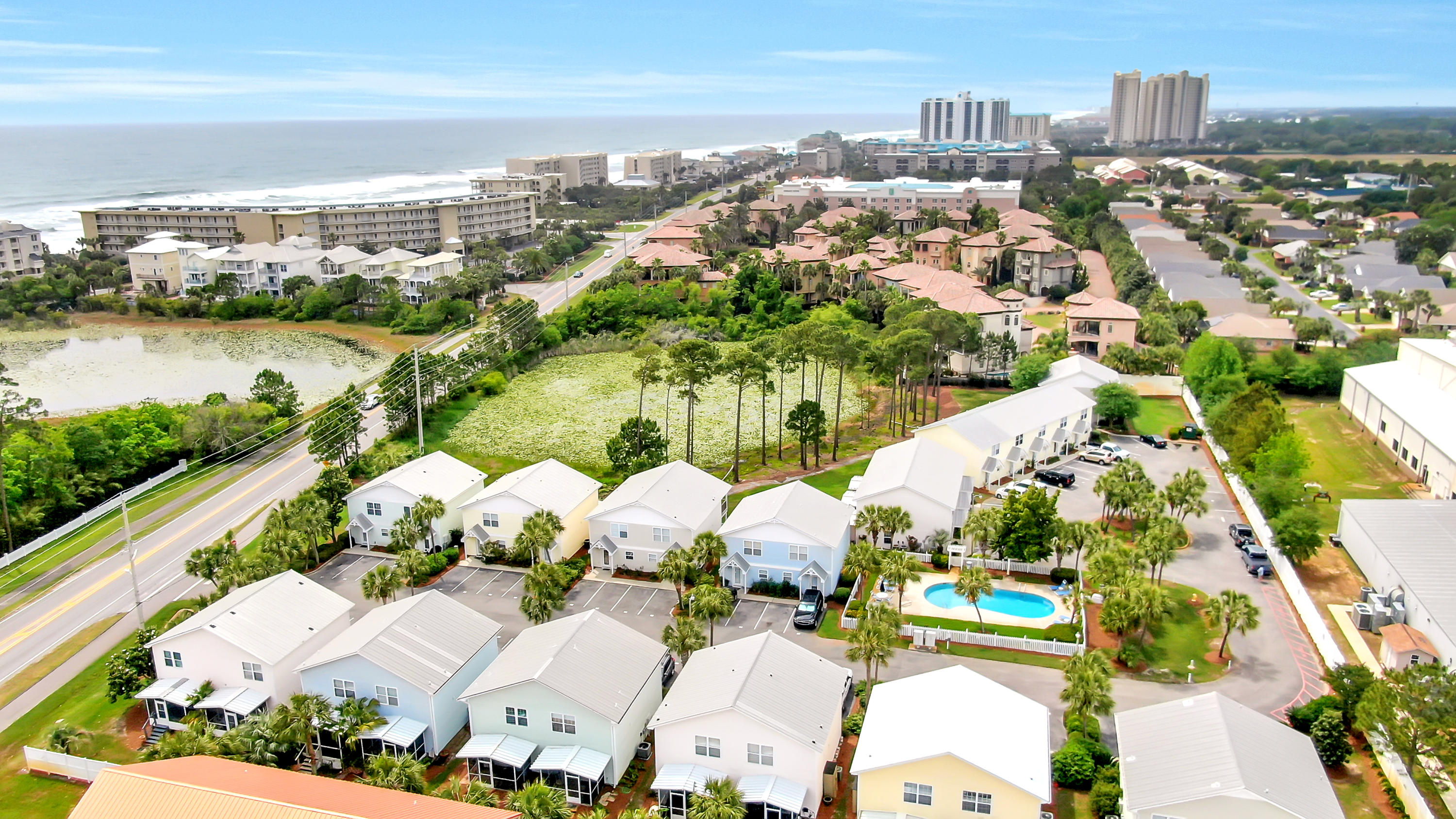 SUMMERLAKE TOWNHOMES - Residential