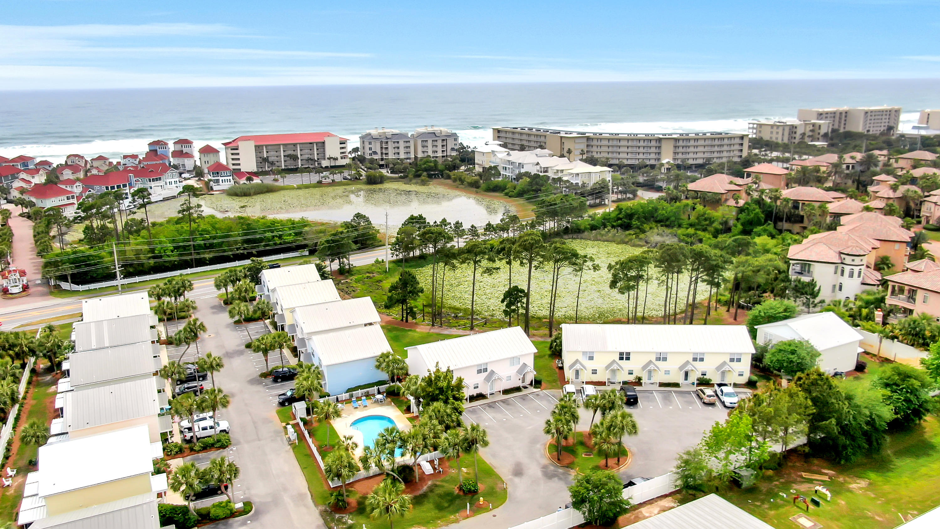 SUMMERLAKE TOWNHOMES - Residential