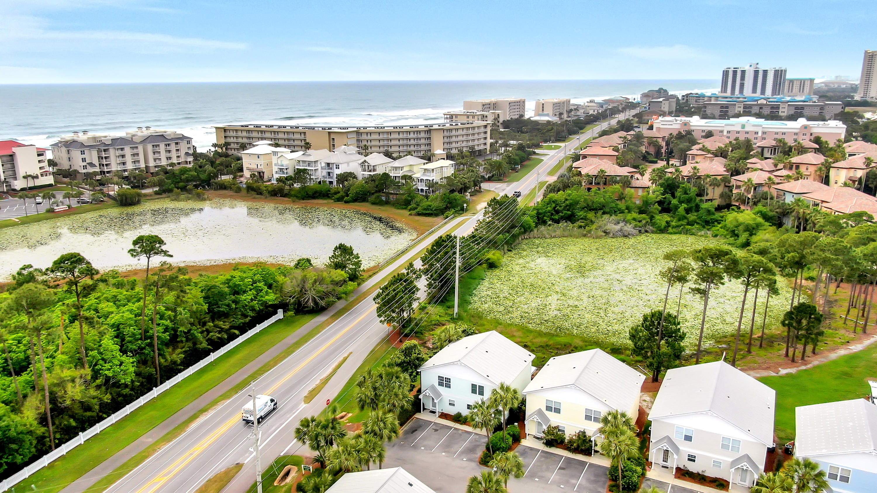 SUMMERLAKE TOWNHOMES - Residential