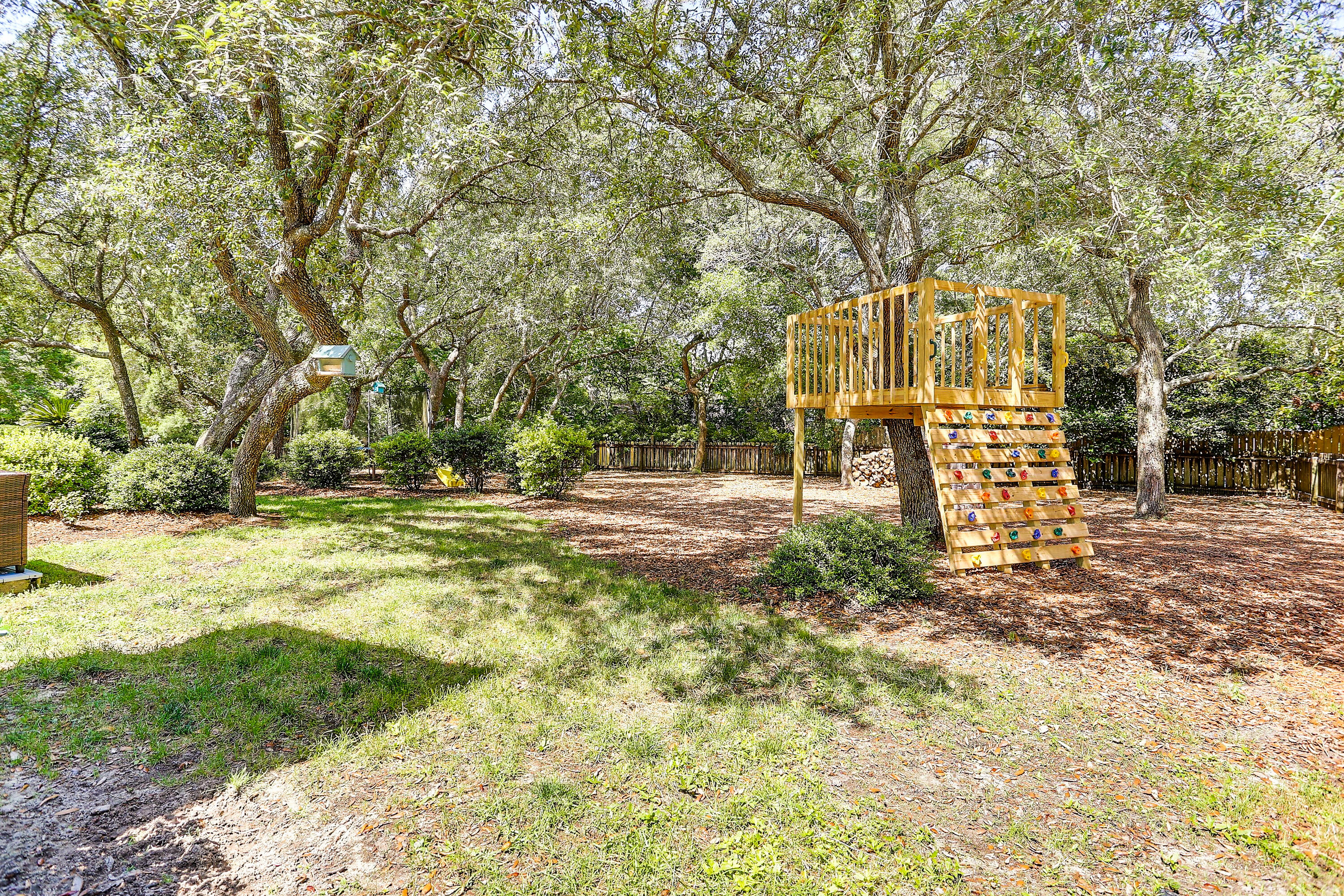 CARIBBEAN VILLAGE WEST - Residential