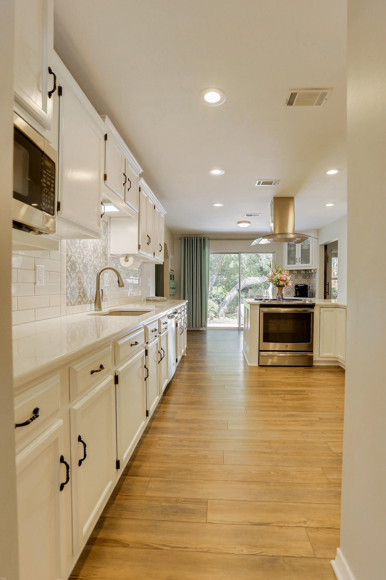 CARIBBEAN VILLAGE WEST - Residential