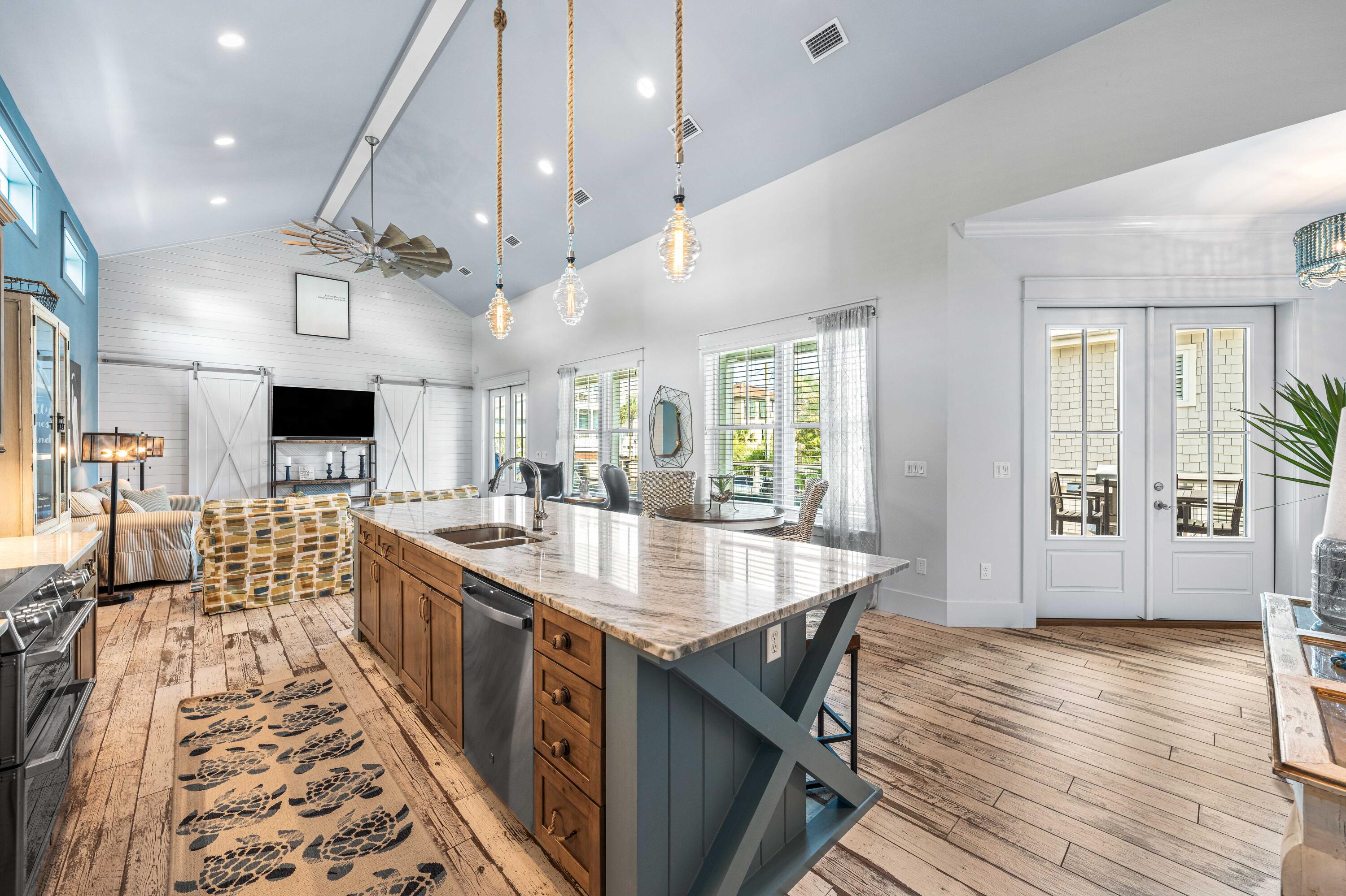 EASTERN LAKE S/D - Residential