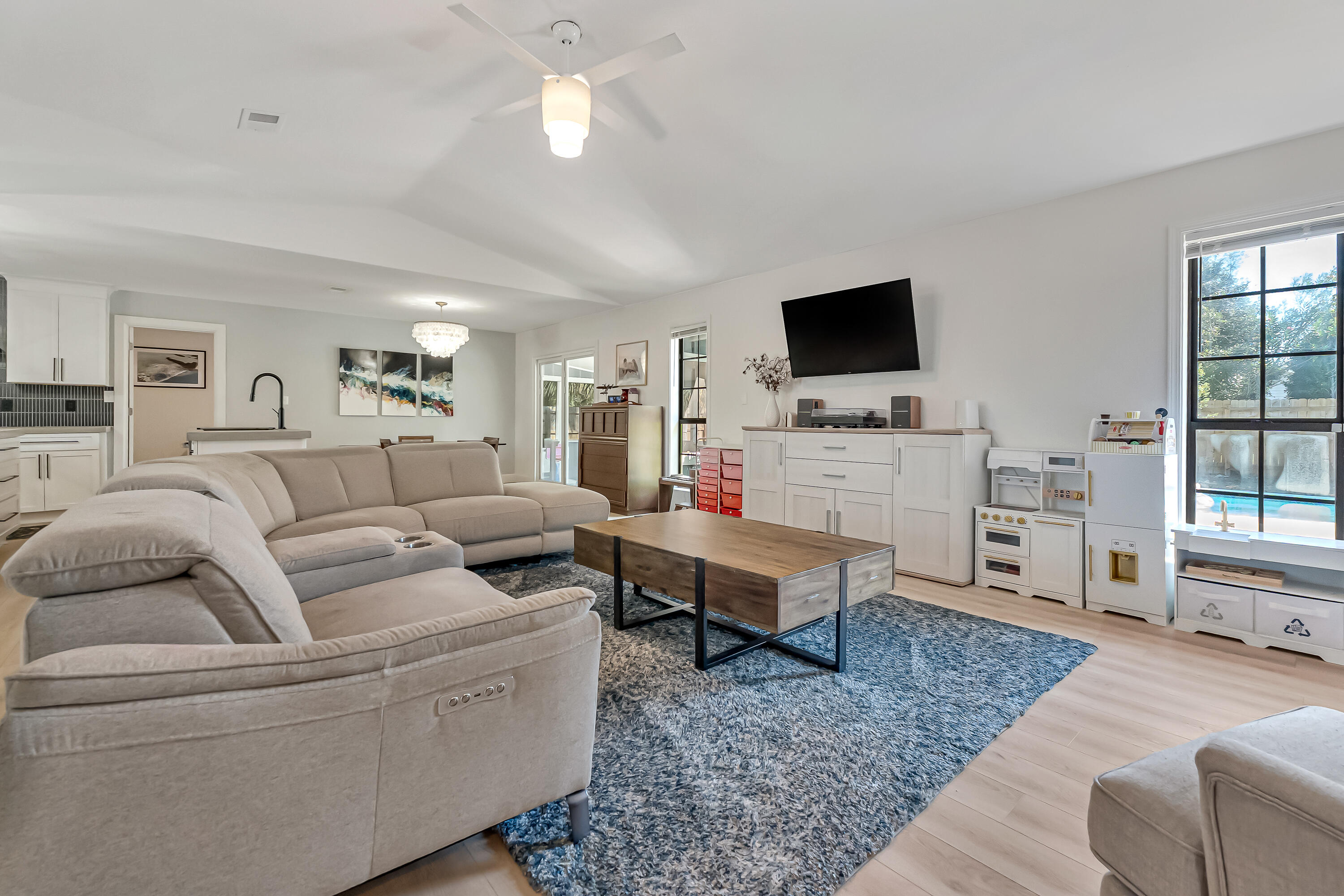 SANDALWOOD - Residential