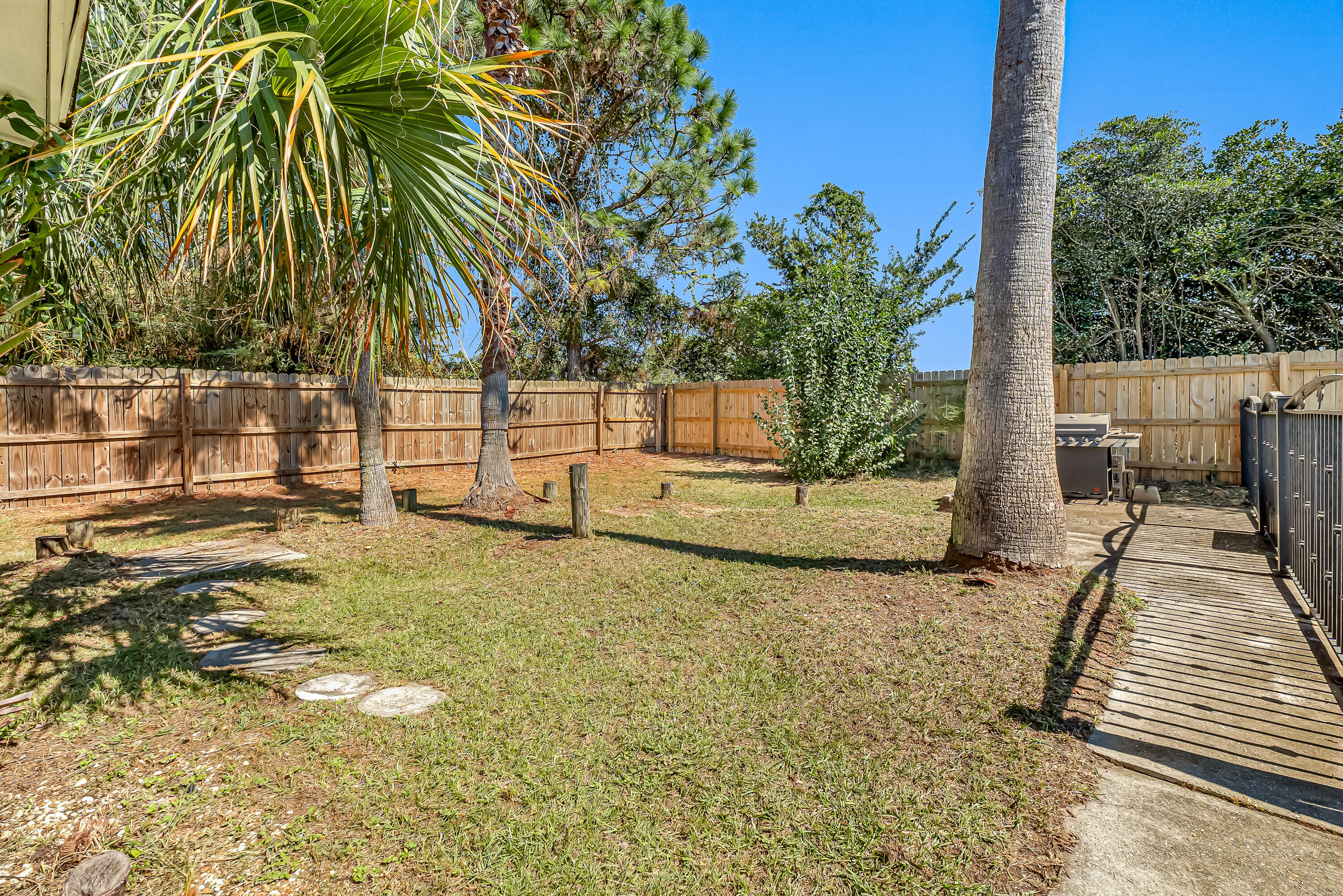 SANDALWOOD - Residential