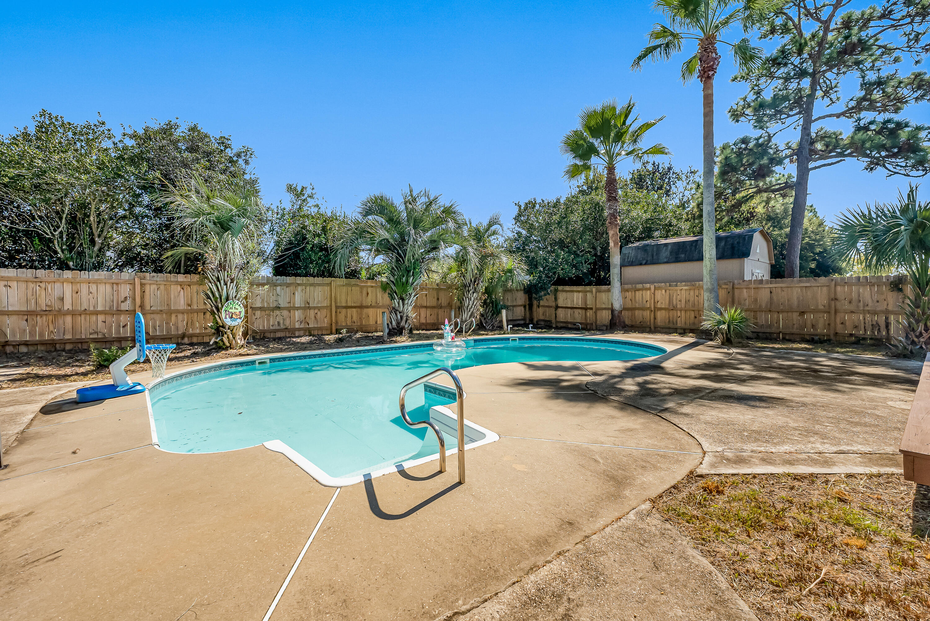 SANDALWOOD - Residential